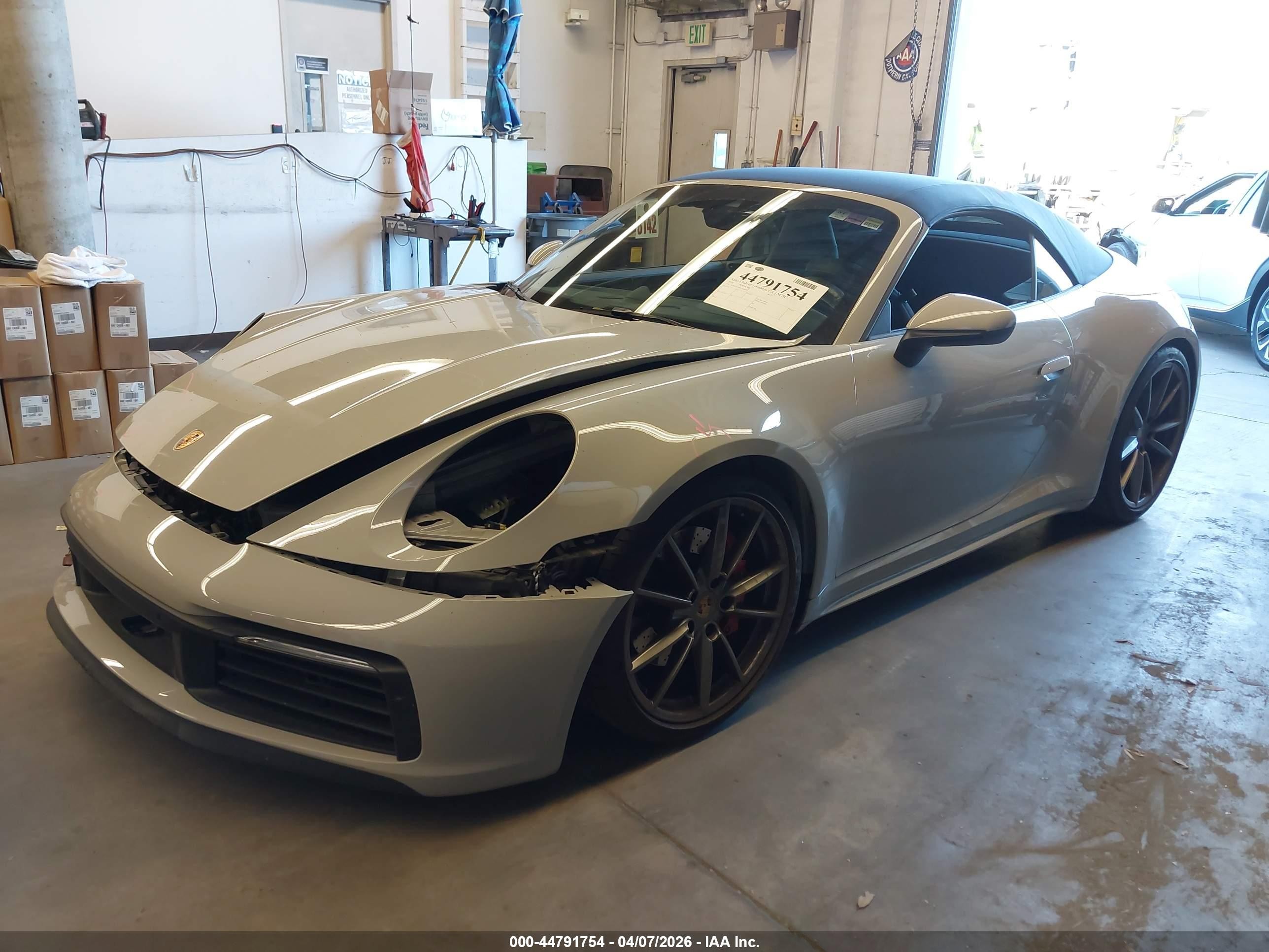 2020 Porsche 911 Carrera S Cabriolet Gray vin: WP0CB2A90LS264585