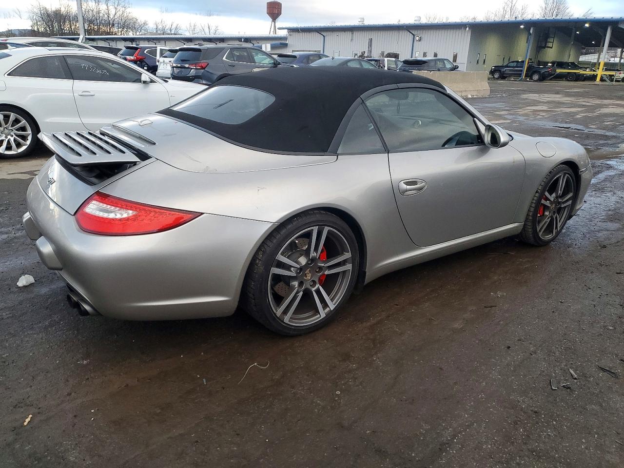 2011 Porsche 911 Carrera S Серебряный vin: WP0CB2A91BS754502