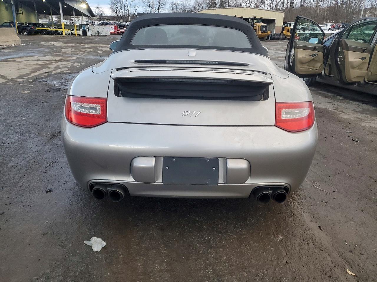 2011 Porsche 911 Carrera S Серебряный vin: WP0CB2A91BS754502