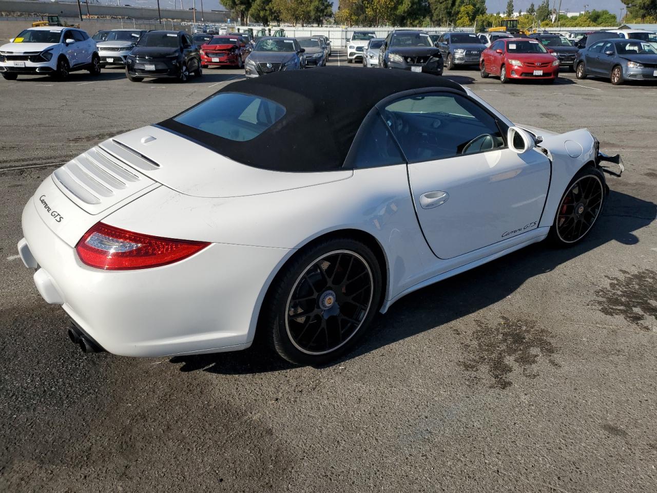 2011 Porsche 911 Carrera S White vin: WP0CB2A94BS755210
