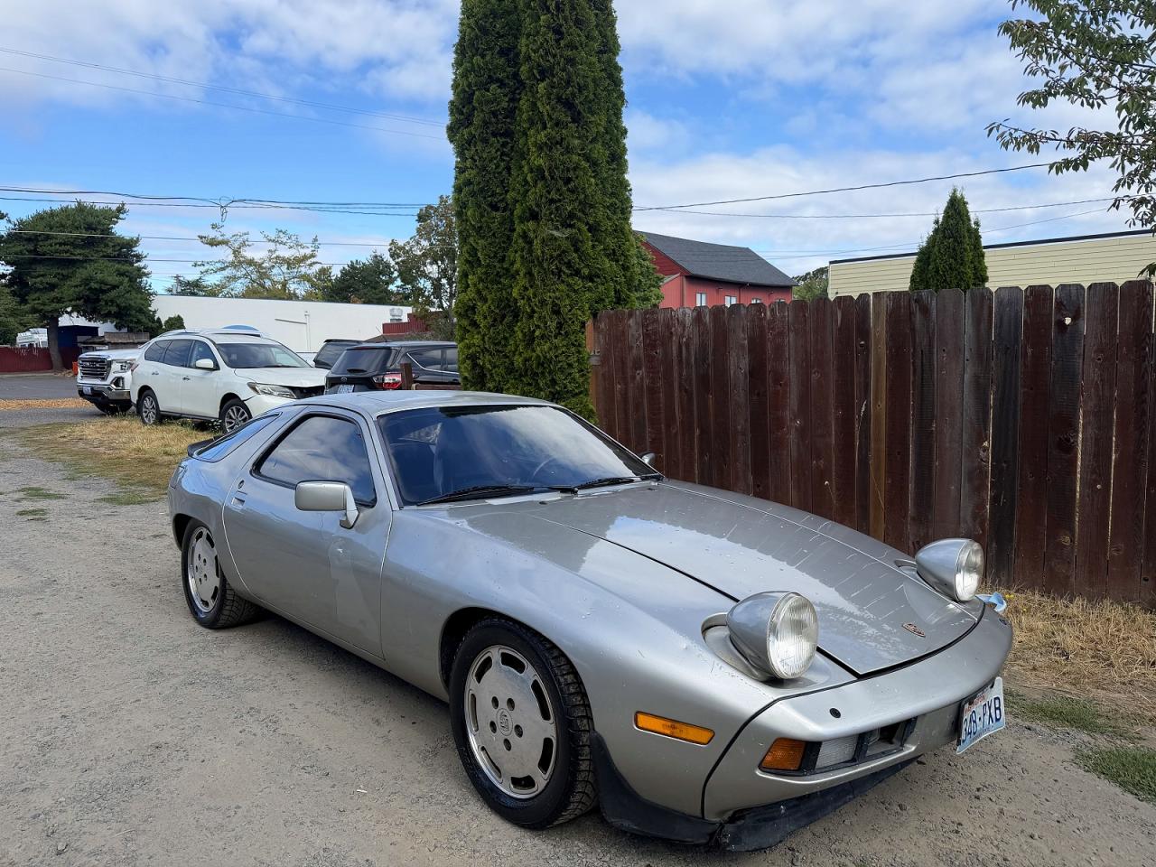 1982 Porsche 928 Silver vin: WP0JA0925CS820072