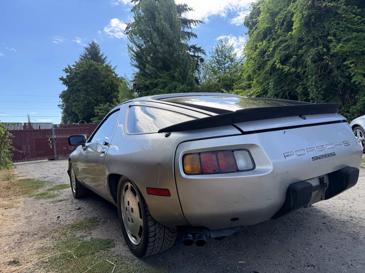 1982 Porsche 928 Silver vin: WP0JA0925CS820072