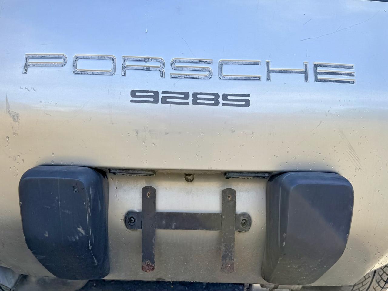 1982 Porsche 928 Silver vin: WP0JA0925CS820072