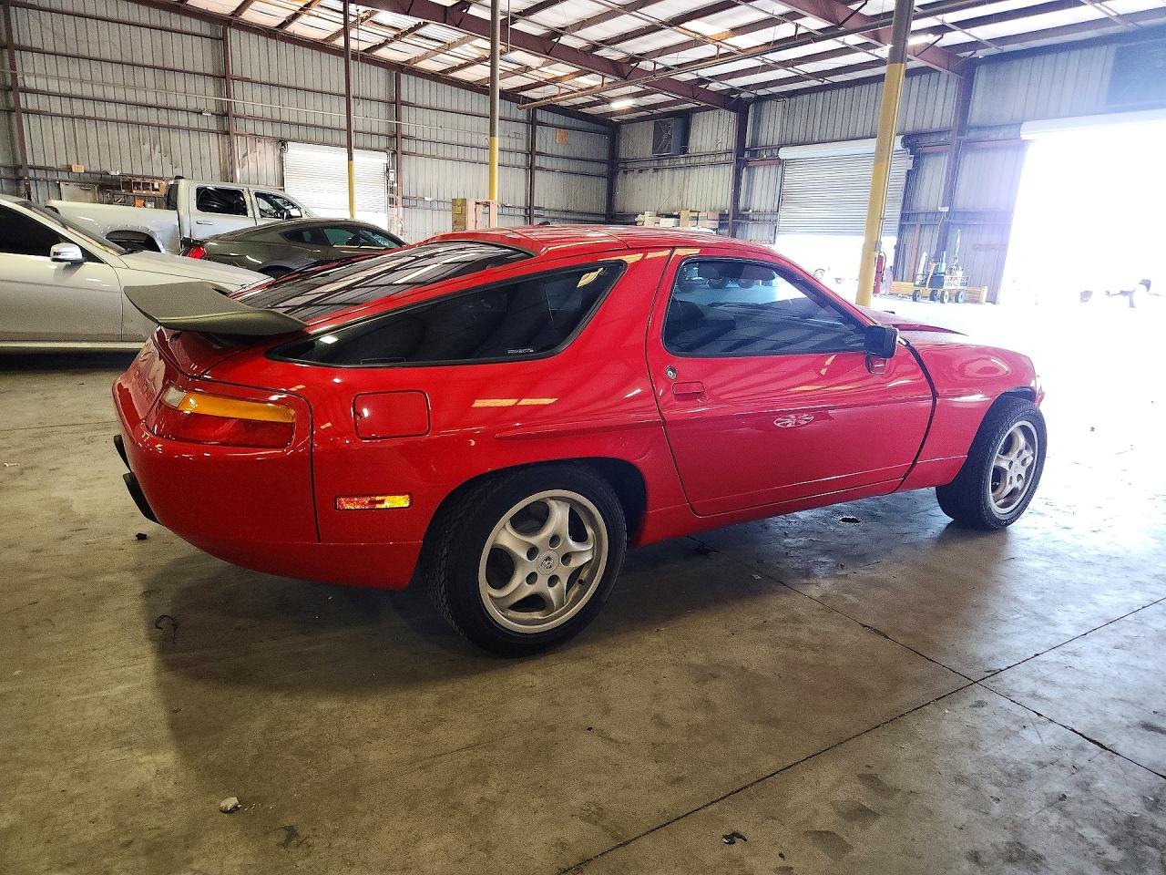 1988 Porsche 928 S-4 Red vin: WP0JB0920JS860666
