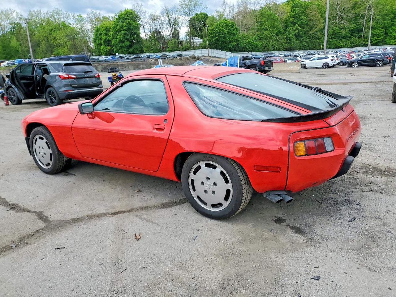 1985 Porsche 928 S Red vin: WP0JB0922FS861552