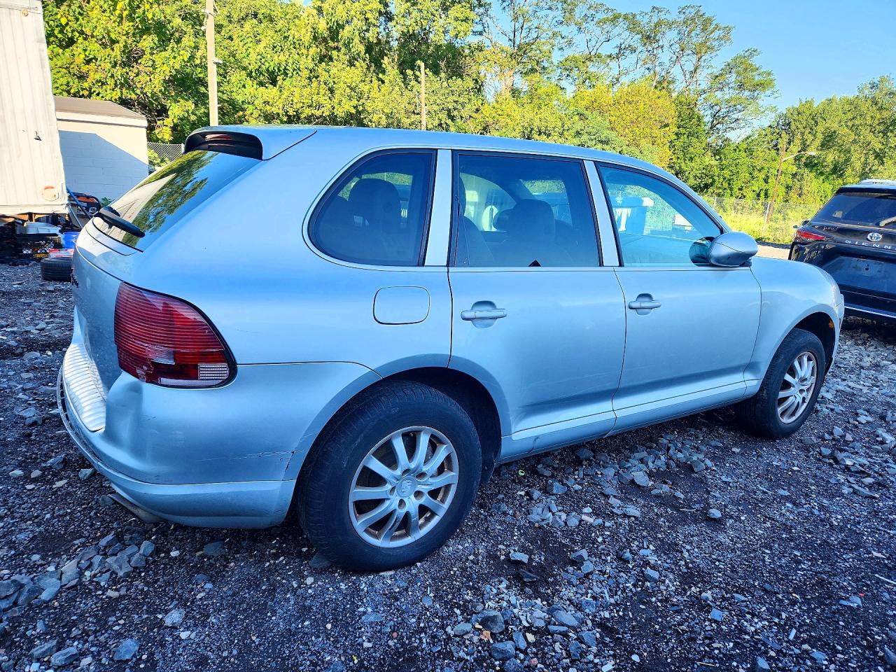 2005 Porsche Cayenne Silver vin: WP1AA29P05LA24607