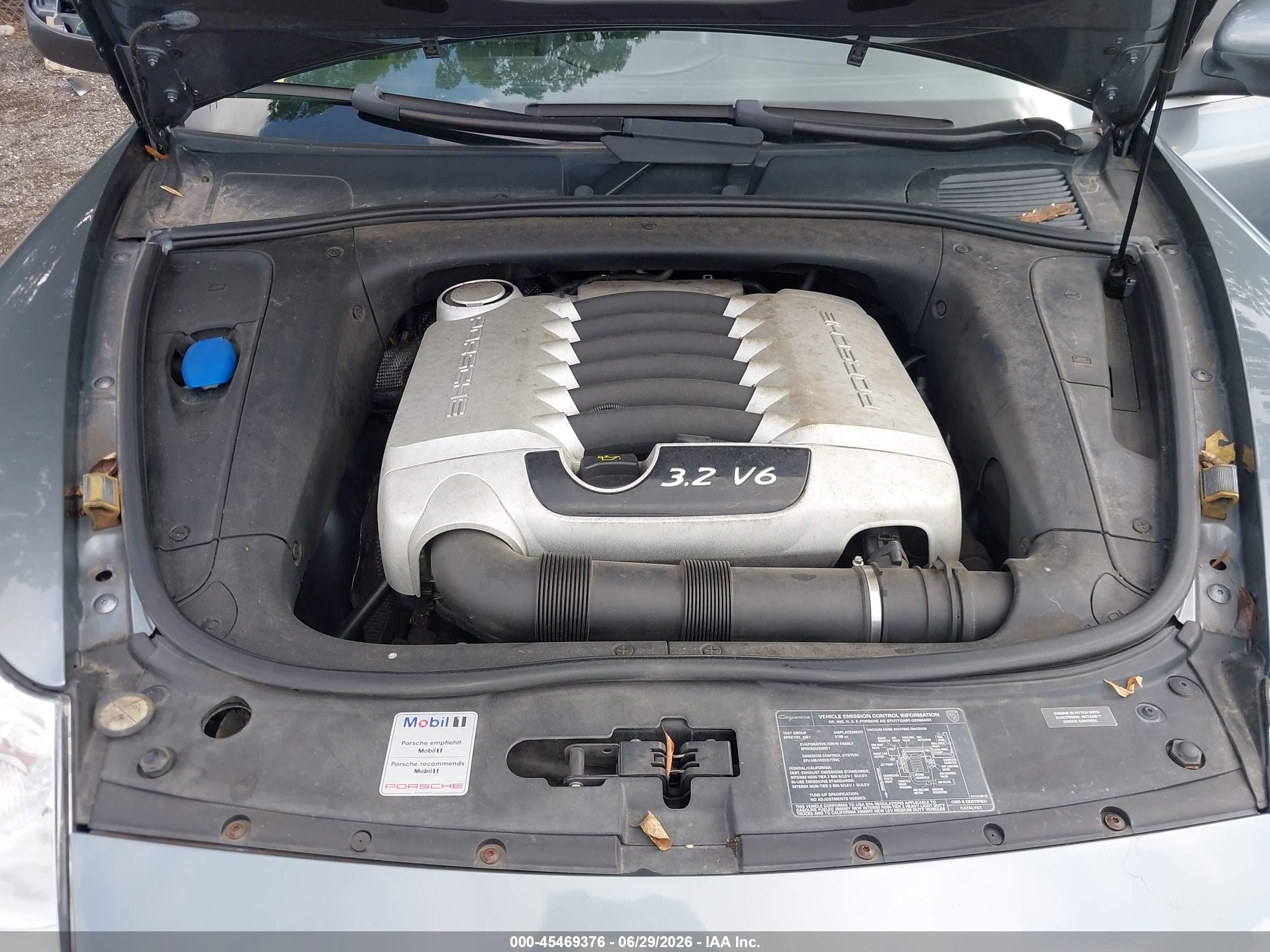 2006 Porsche Cayenne   Серый vin: WP1AA29P06LA24351