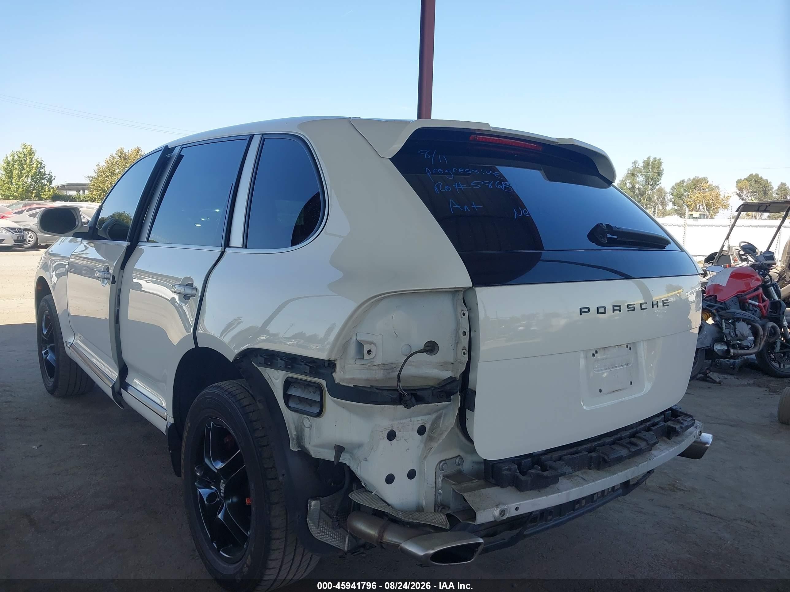 2009 Porsche Cayenne   White vin: WP1AA29P09LA04637