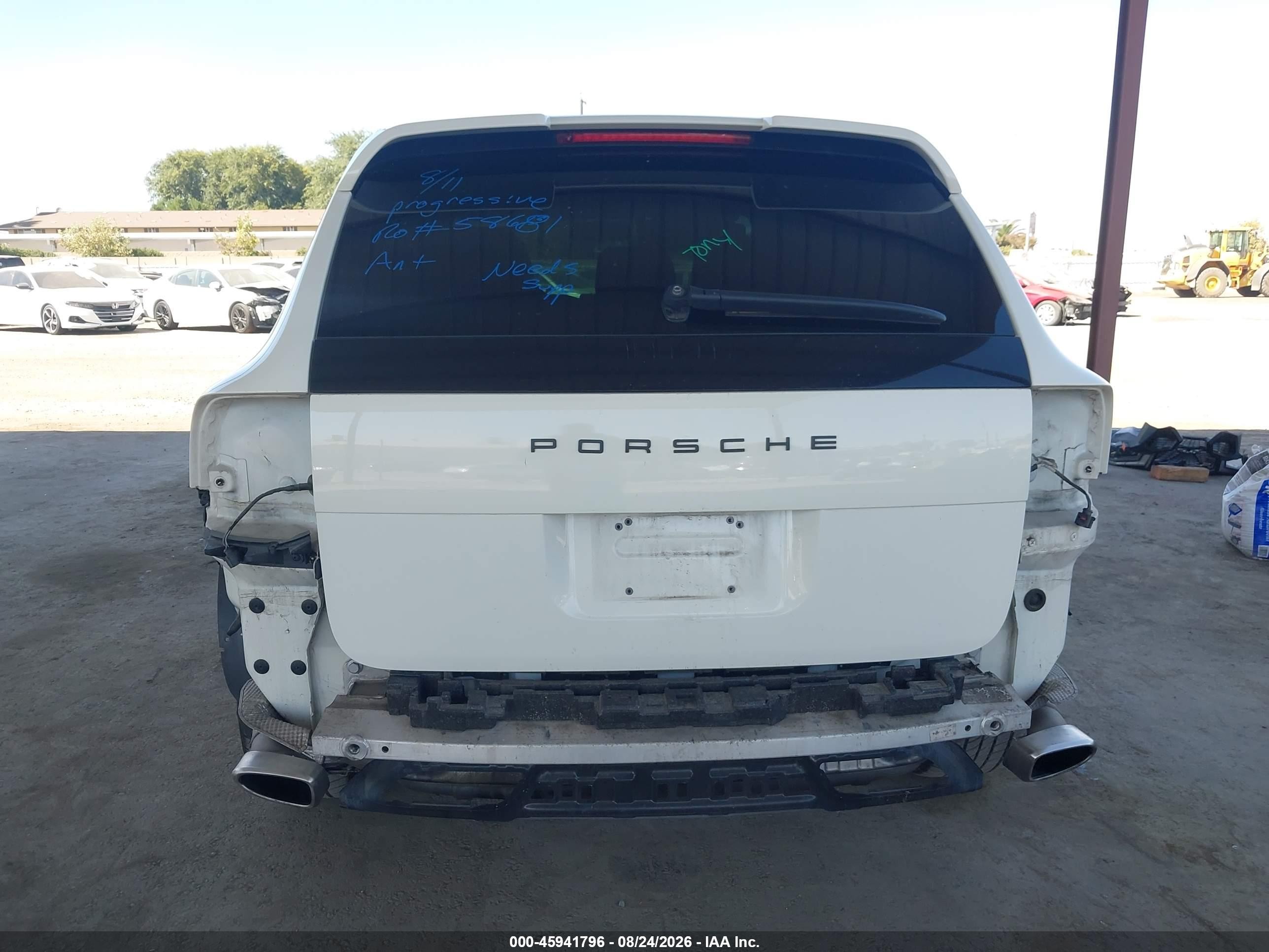 2009 Porsche Cayenne   White vin: WP1AA29P09LA04637