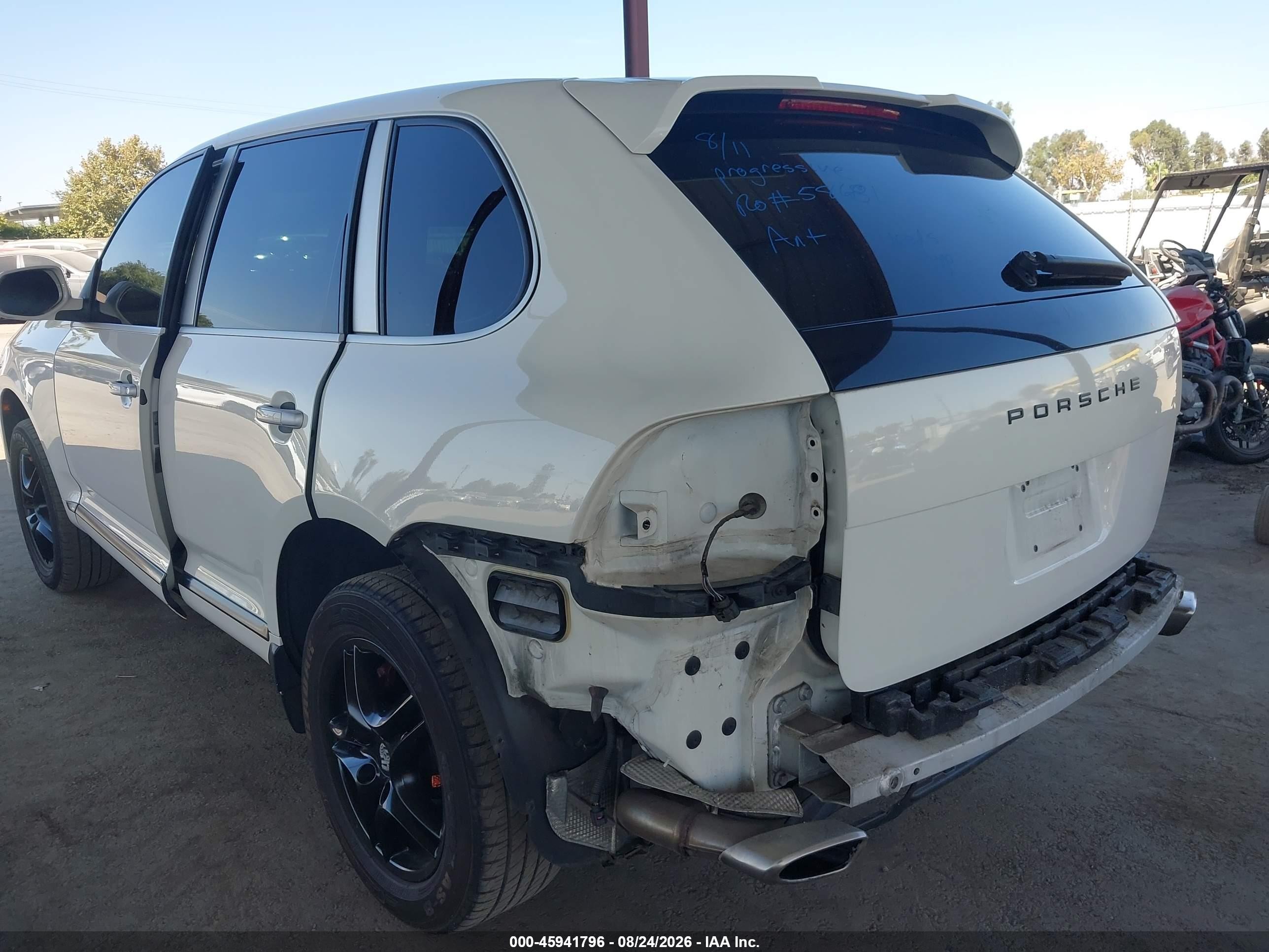 2009 Porsche Cayenne   White vin: WP1AA29P09LA04637