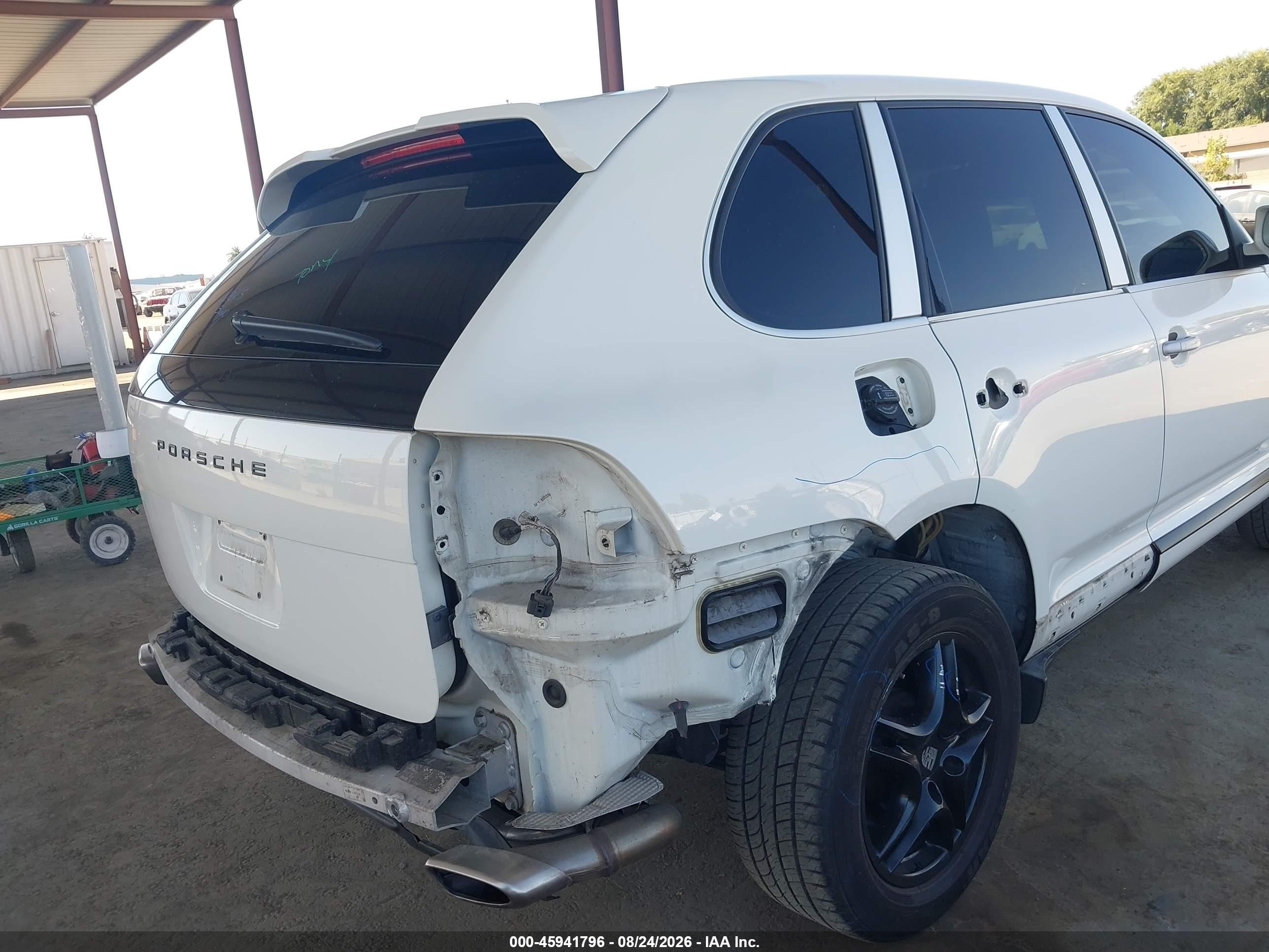 2009 Porsche Cayenne   White vin: WP1AA29P09LA04637