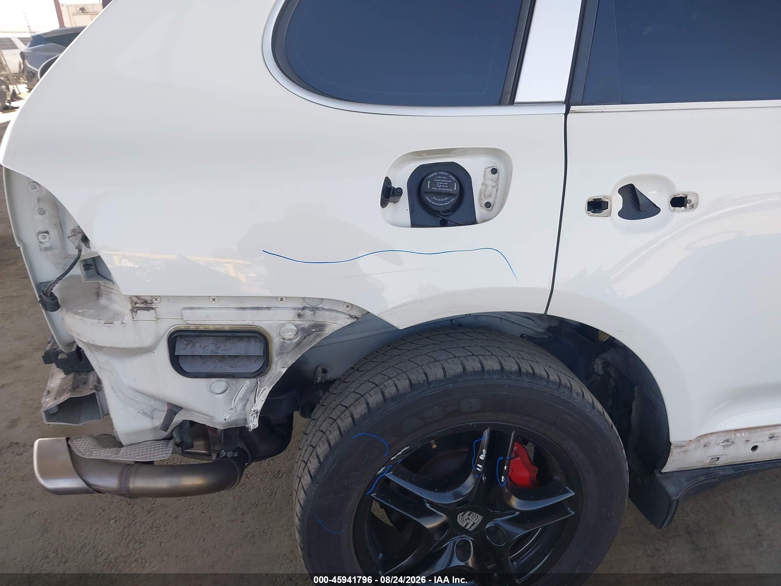2009 Porsche Cayenne   White vin: WP1AA29P09LA04637