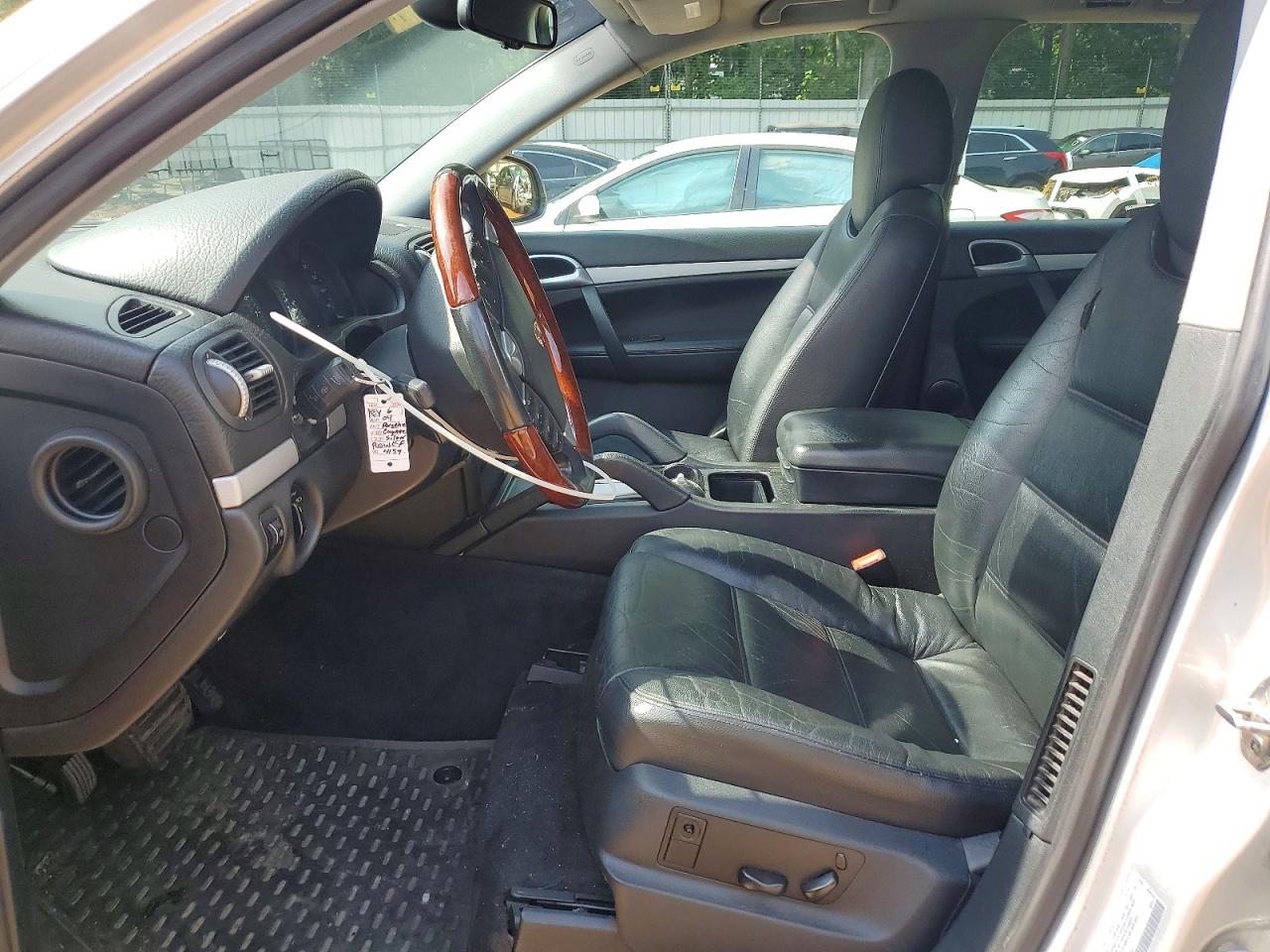 2004 Porsche Cayenne Silver vin: WP1AA29P14LA24159