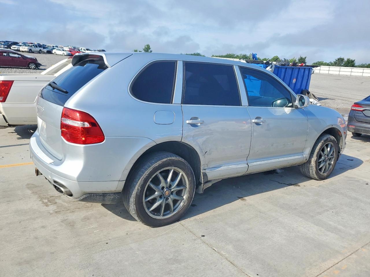 2008 Porsche Cayenne Silver vin: WP1AA29P18LA05570