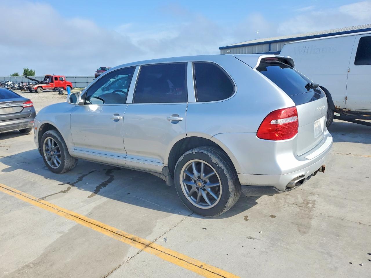 2008 Porsche Cayenne Silver vin: WP1AA29P18LA05570