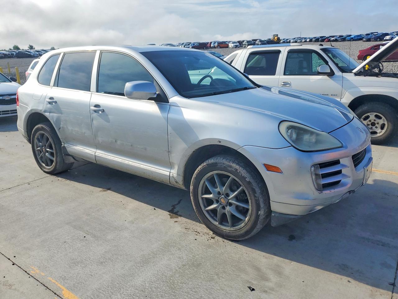 2008 Porsche Cayenne Silver vin: WP1AA29P18LA05570