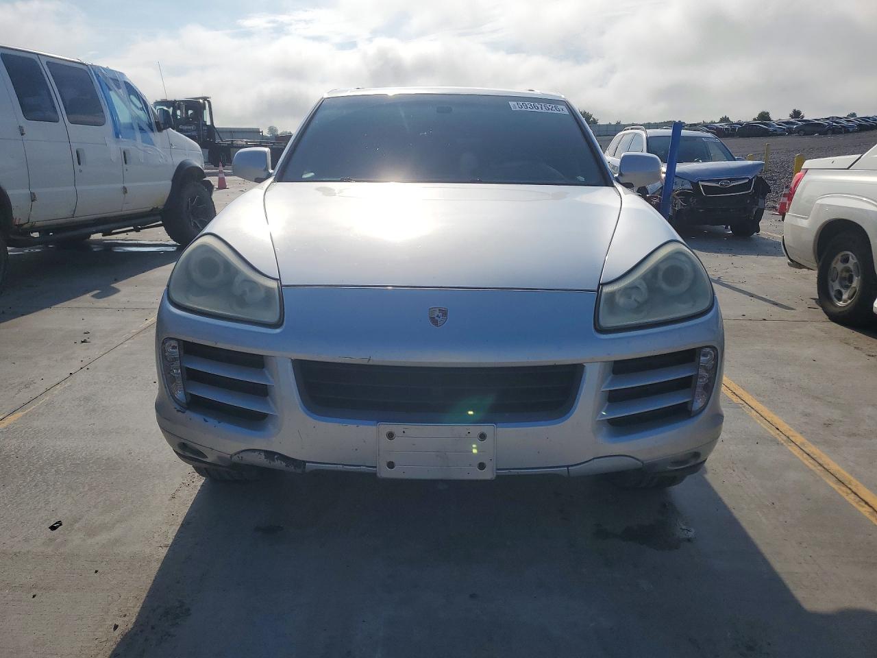2008 Porsche Cayenne Silver vin: WP1AA29P18LA05570