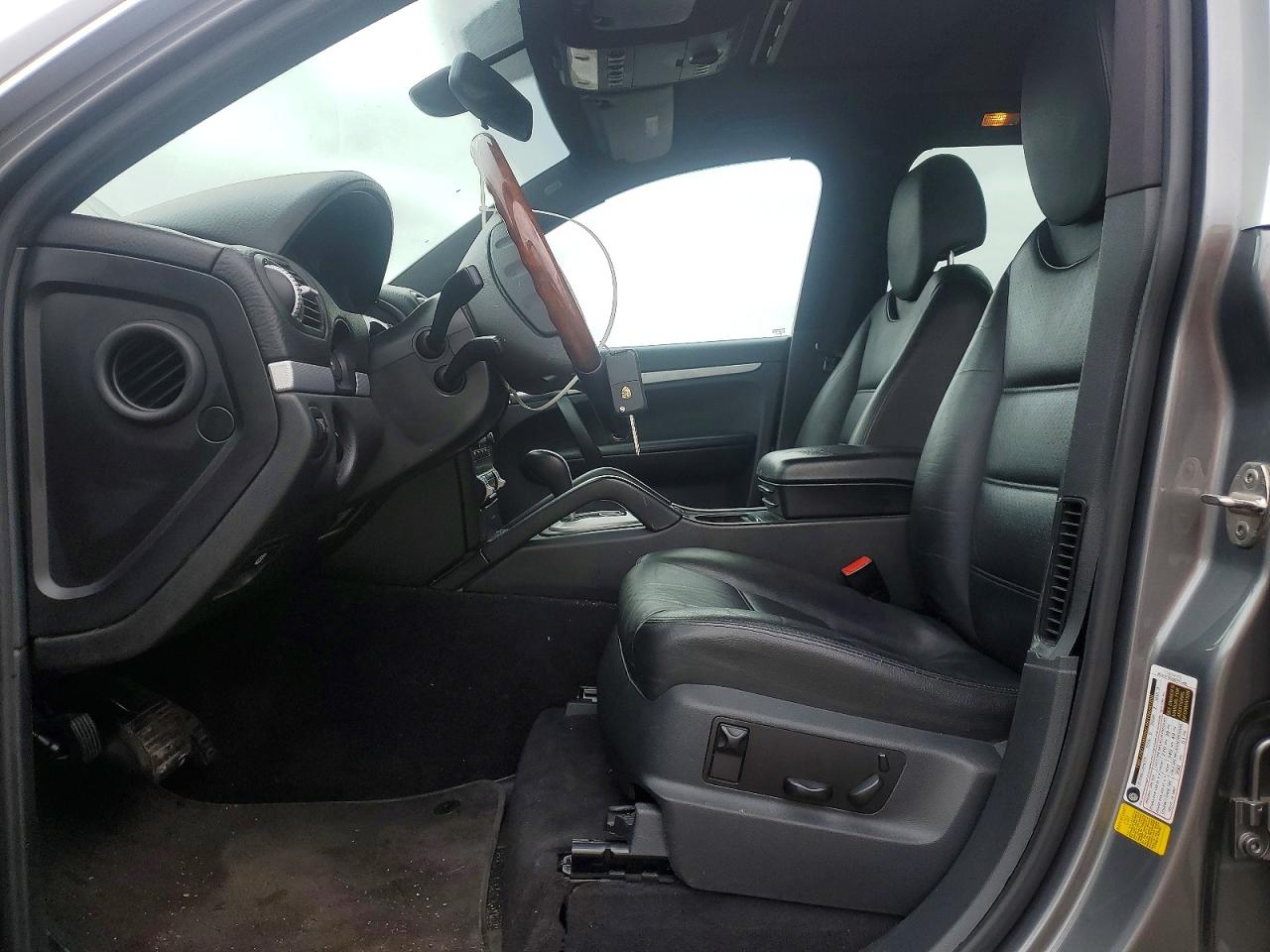 2008 Porsche Cayenne Серый vin: WP1AA29P28LA19185