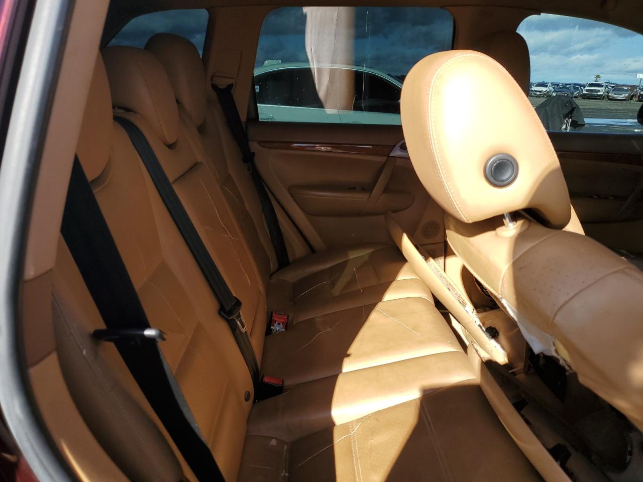 2005 Porsche Cayenne Purple vin: WP1AA29P35LA23242