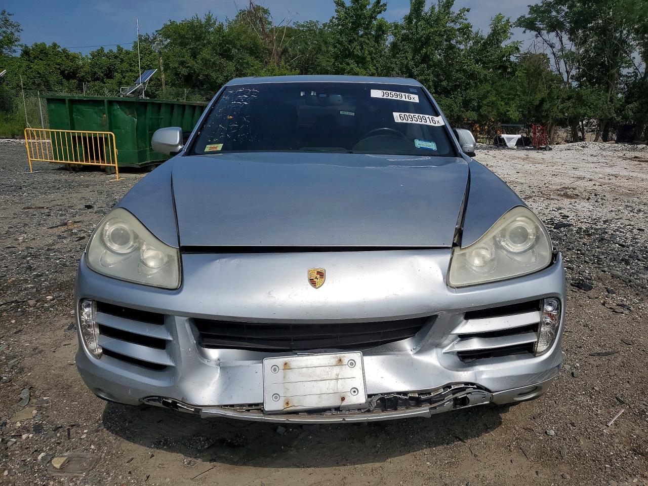 2008 Porsche Cayenne Silver vin: WP1AA29P38LA25643