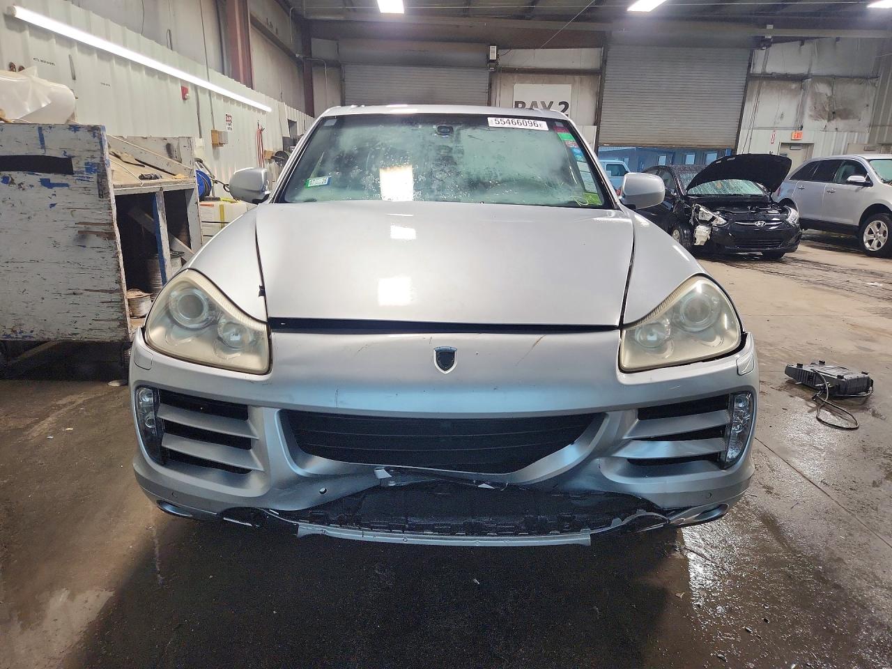 2008 Porsche Cayenne Silver vin: WP1AA29P38LA28736