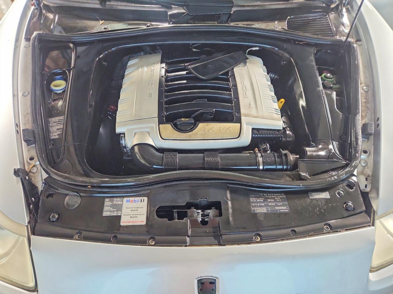 2008 Porsche Cayenne Silver vin: WP1AA29P38LA28736