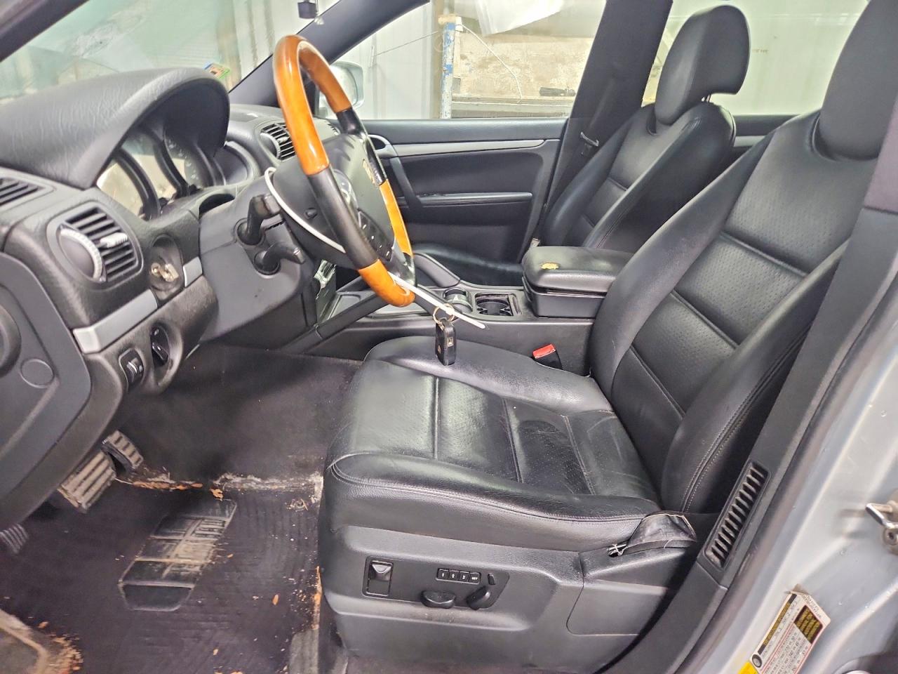 2008 Porsche Cayenne Silver vin: WP1AA29P38LA28736