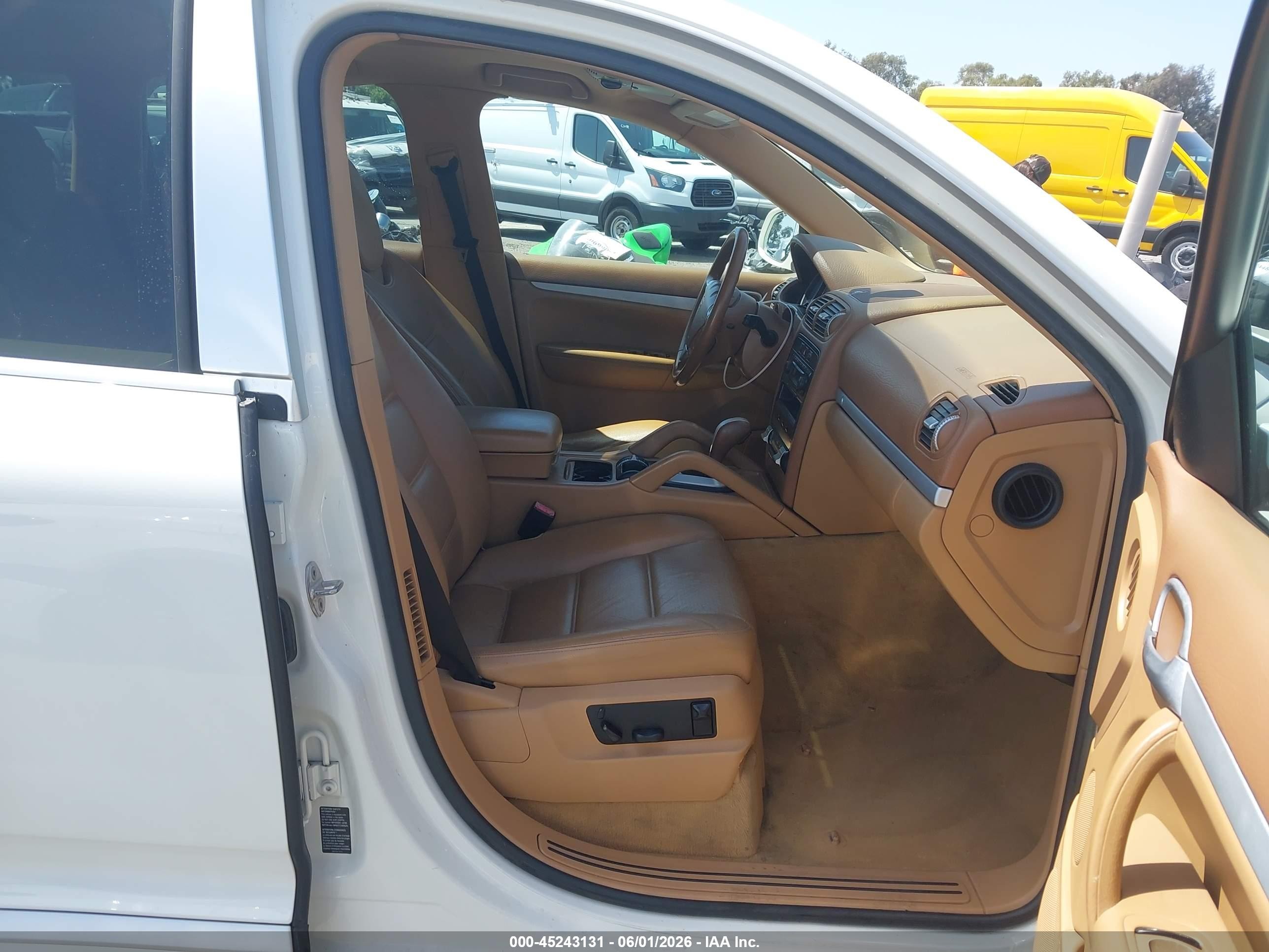 2006 Porsche Cayenne   White vin: WP1AA29P66LA22555
