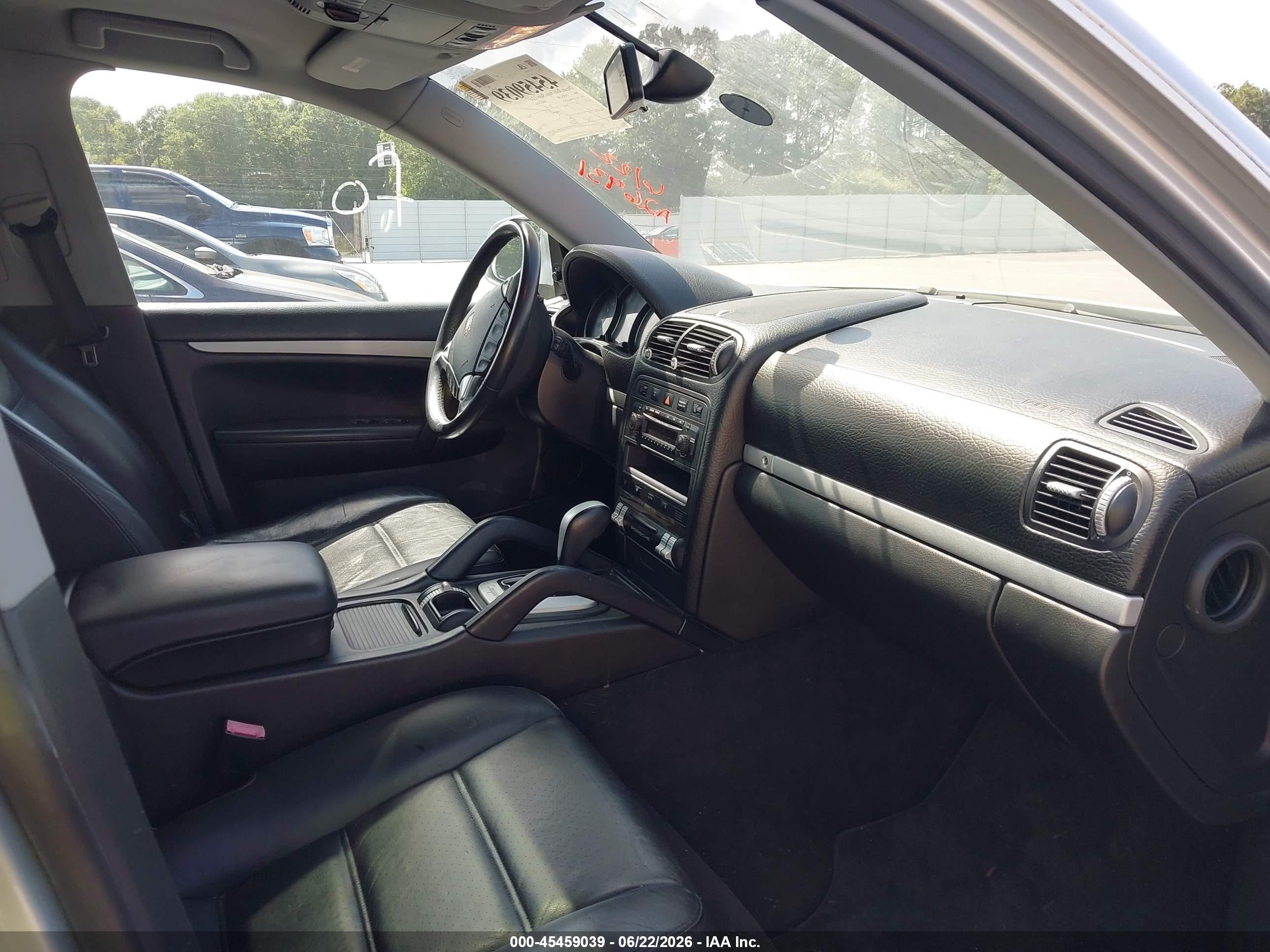2006 Porsche Cayenne   Серебряный vin: WP1AA29P66LA26931