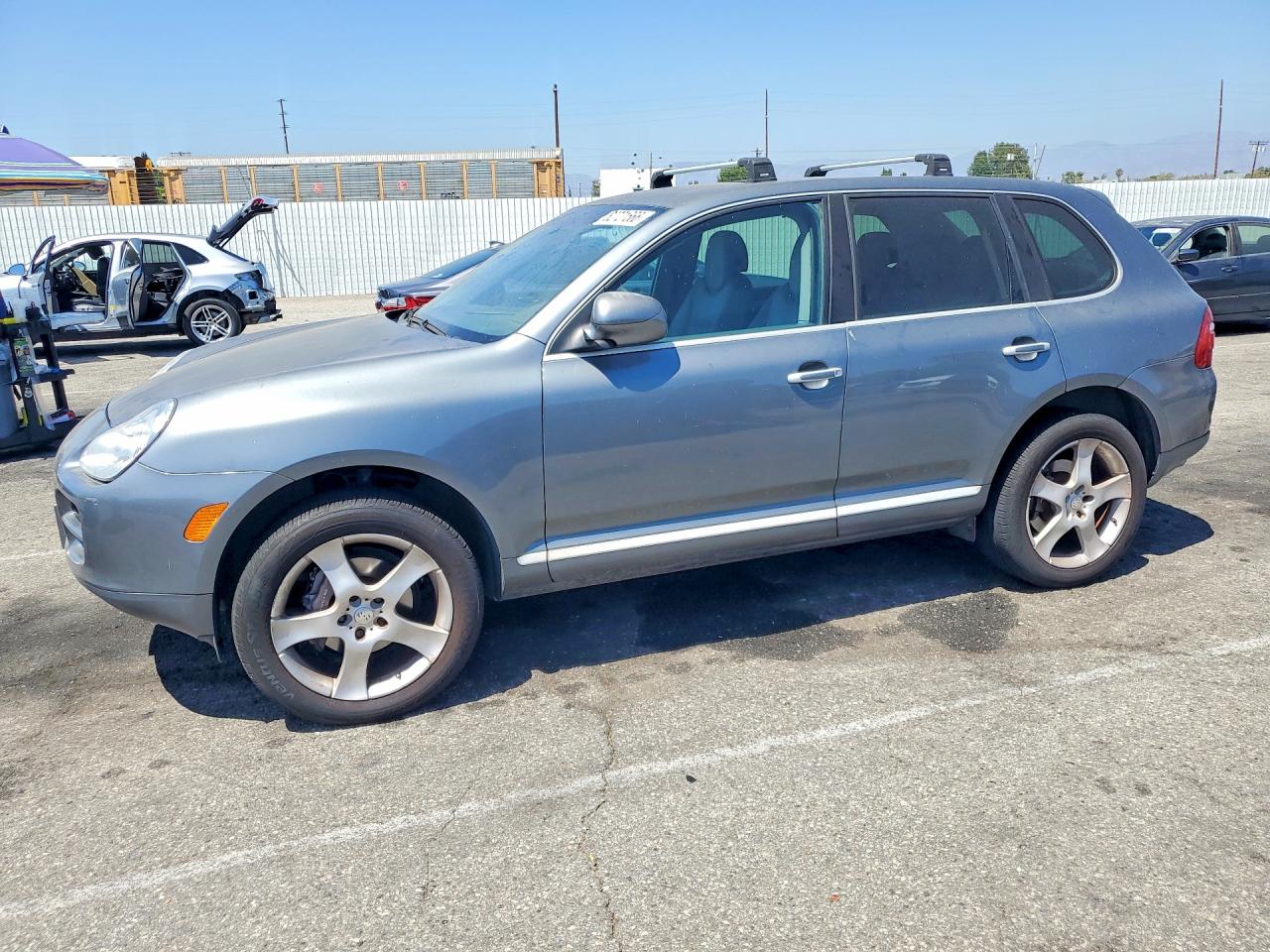 2005 Porsche Cayenne Gray vin: WP1AA29P75LA21994