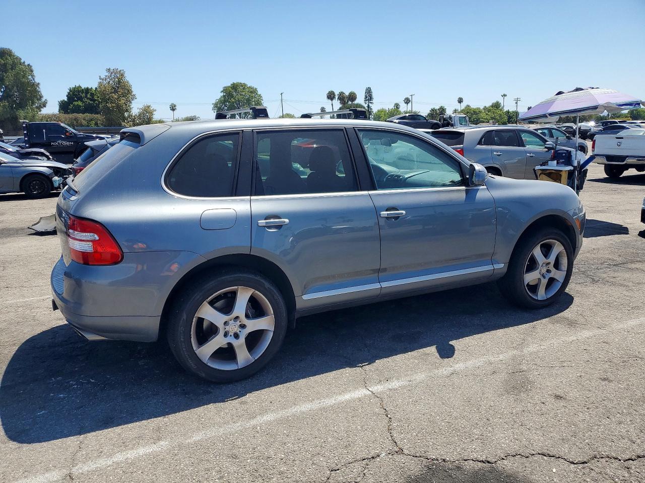 2005 Porsche Cayenne Gray vin: WP1AA29P75LA21994