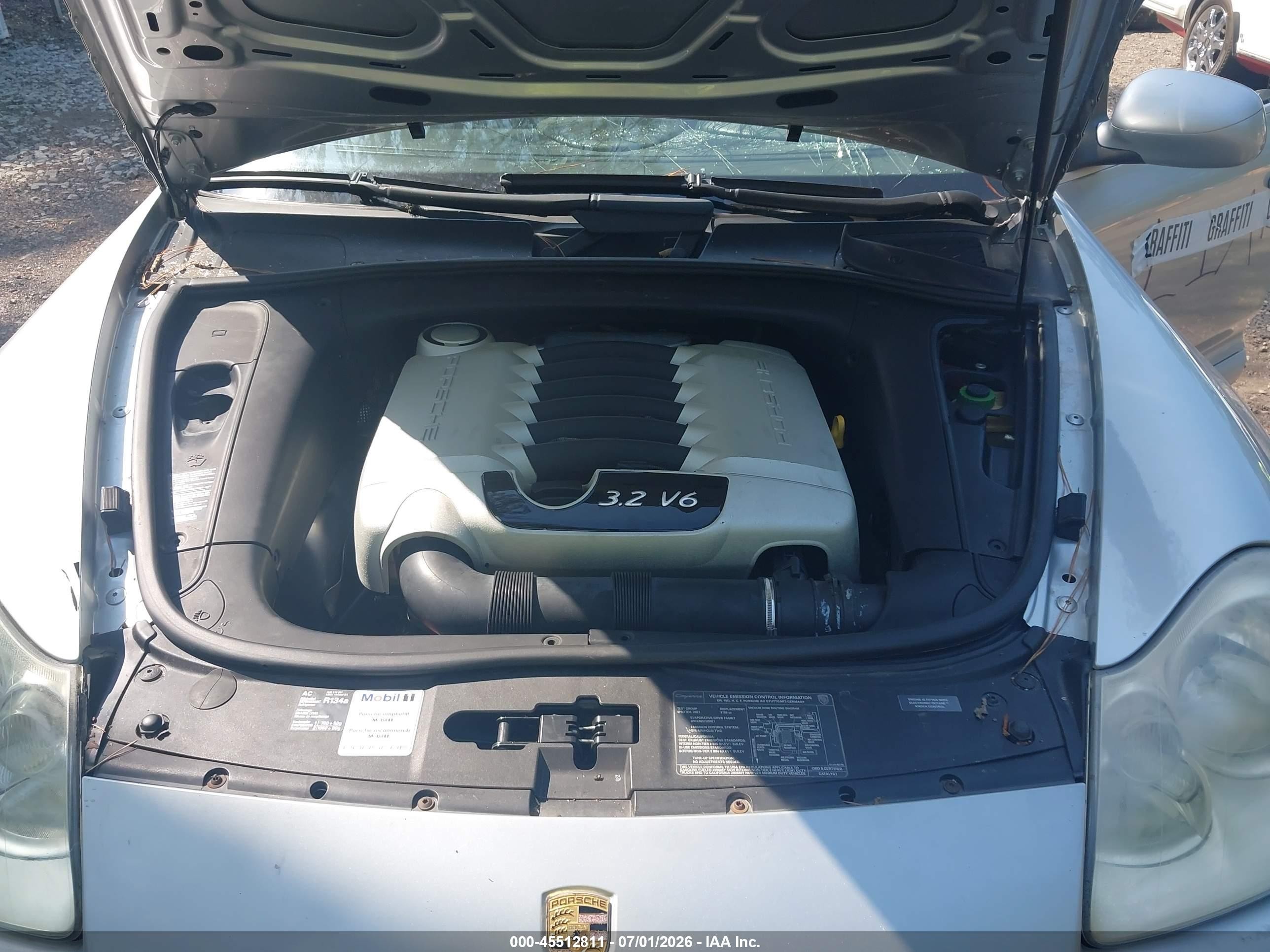 2006 Porsche Cayenne   Серебряный vin: WP1AA29P96LA27104