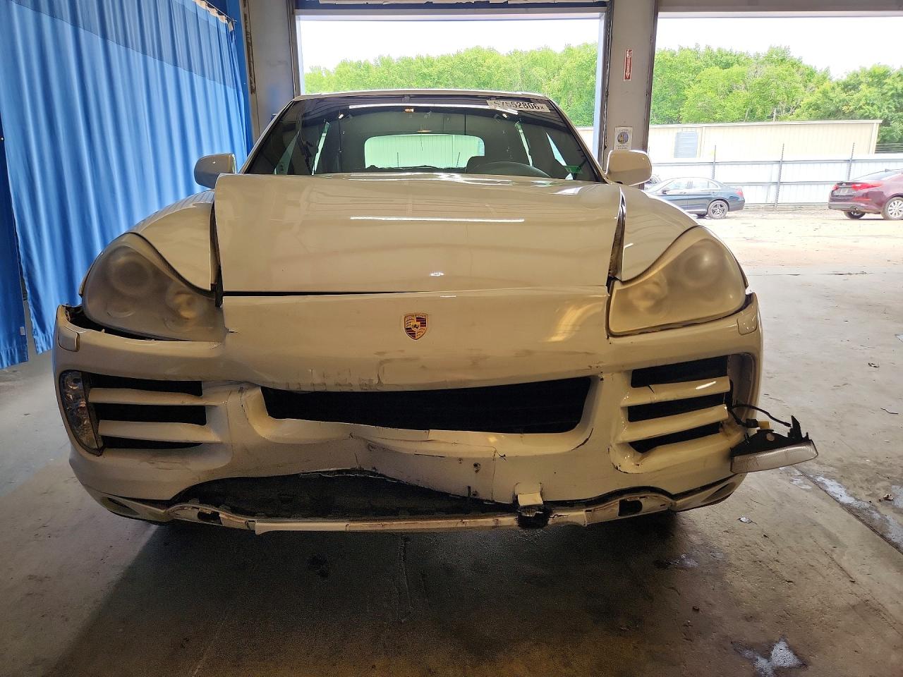 2008 Porsche Cayenne White vin: WP1AA29P98LA12427