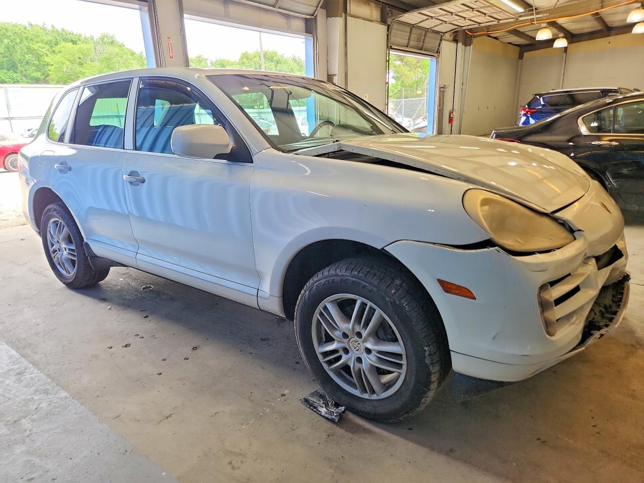 2008 Porsche Cayenne White vin: WP1AA29P98LA12427