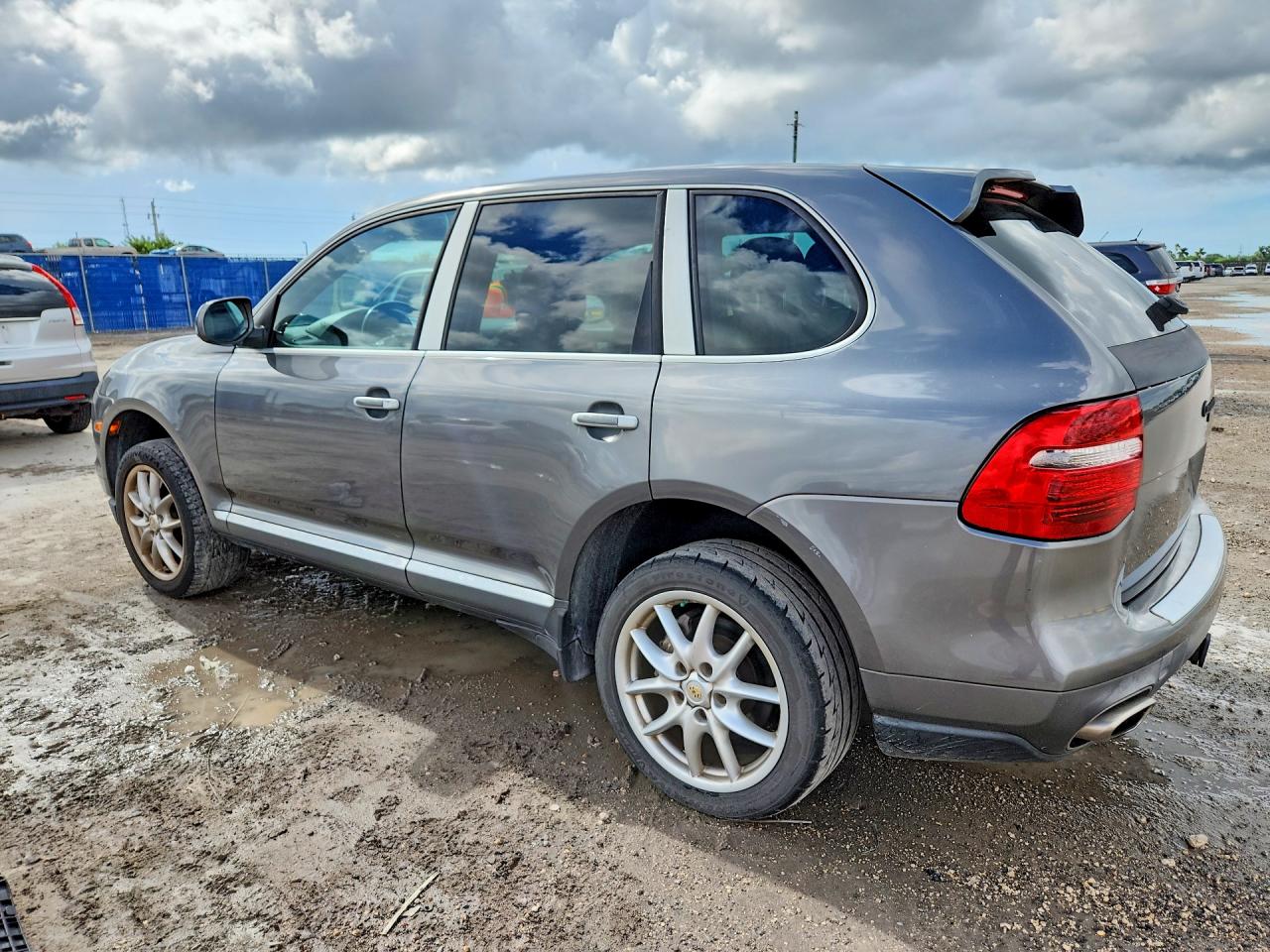 2008 Porsche Cayenne Gray vin: WP1AA29P98LA26196