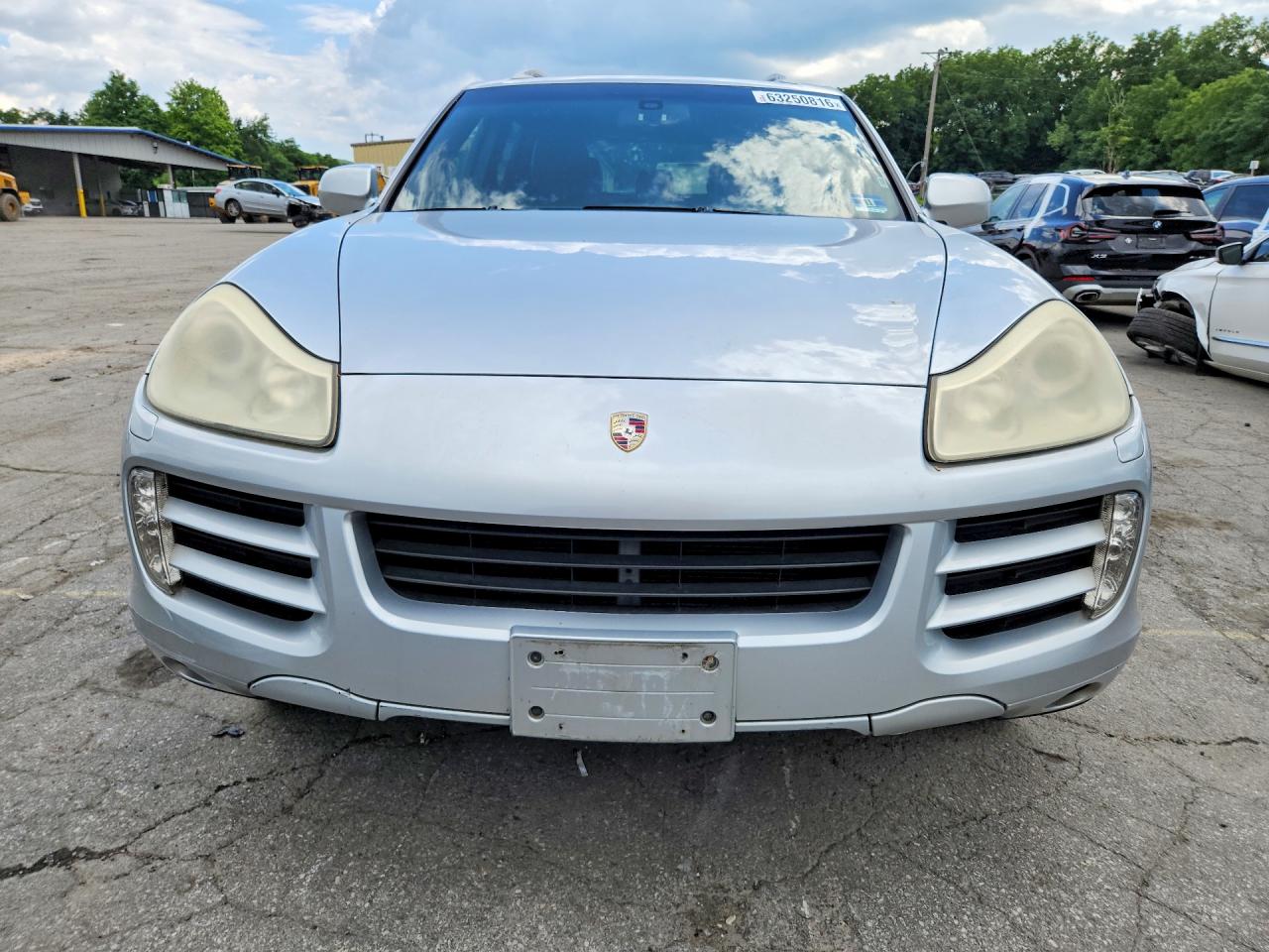 2008 Porsche Cayenne Silver vin: WP1AA29P98LA29227