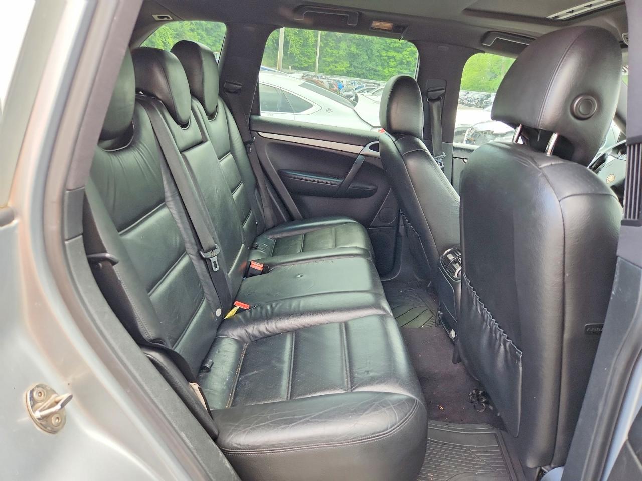 2008 Porsche Cayenne Silver vin: WP1AA29P98LA29227