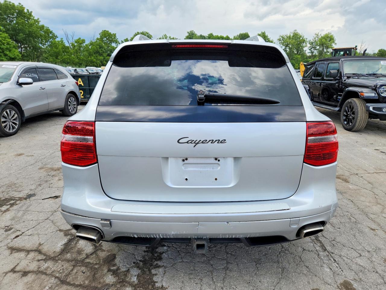 2008 Porsche Cayenne Silver vin: WP1AA29P98LA29227