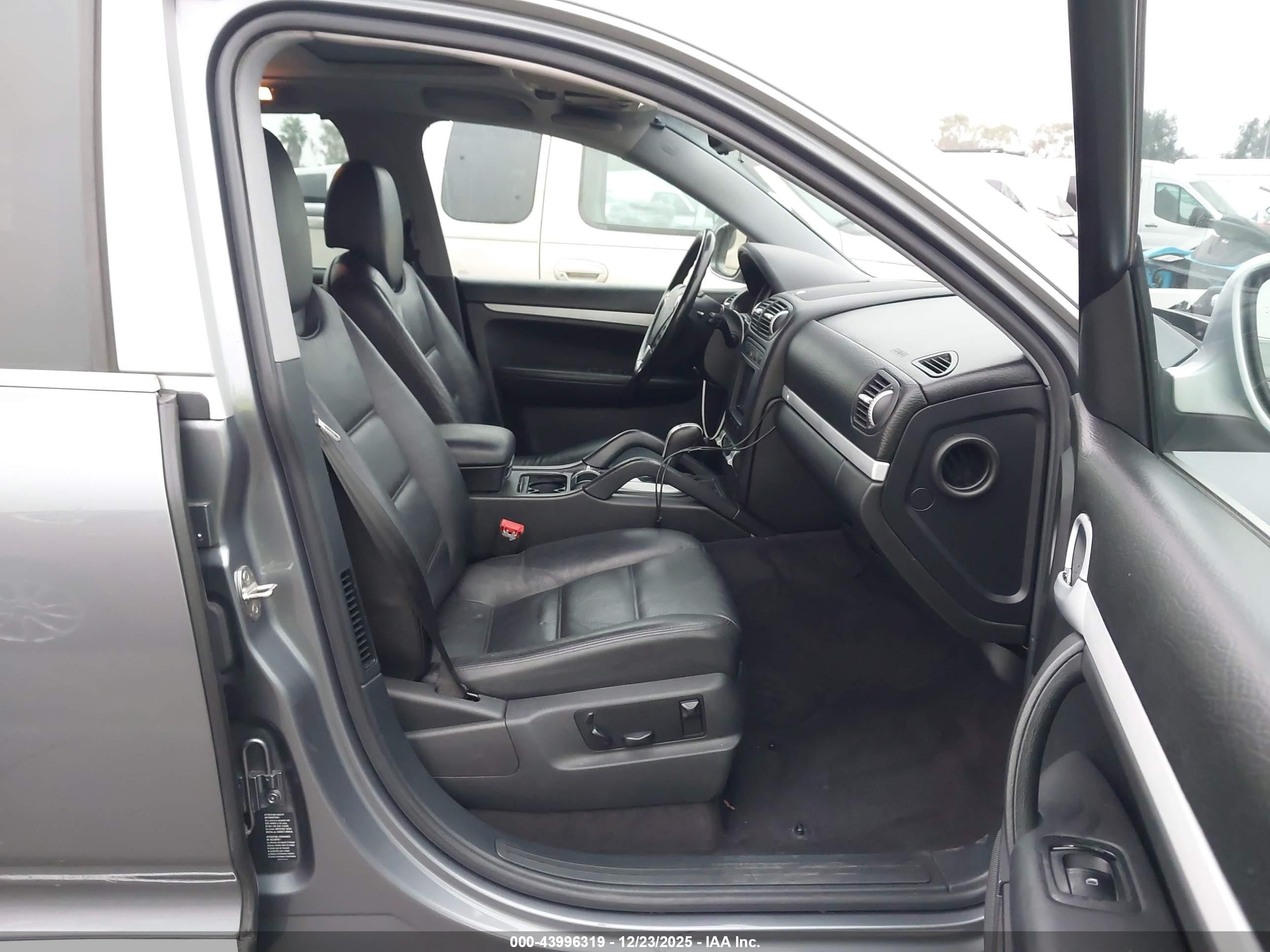 2004 Porsche Cayenne V6 Gray vin: WP1AA29PX4LA23401