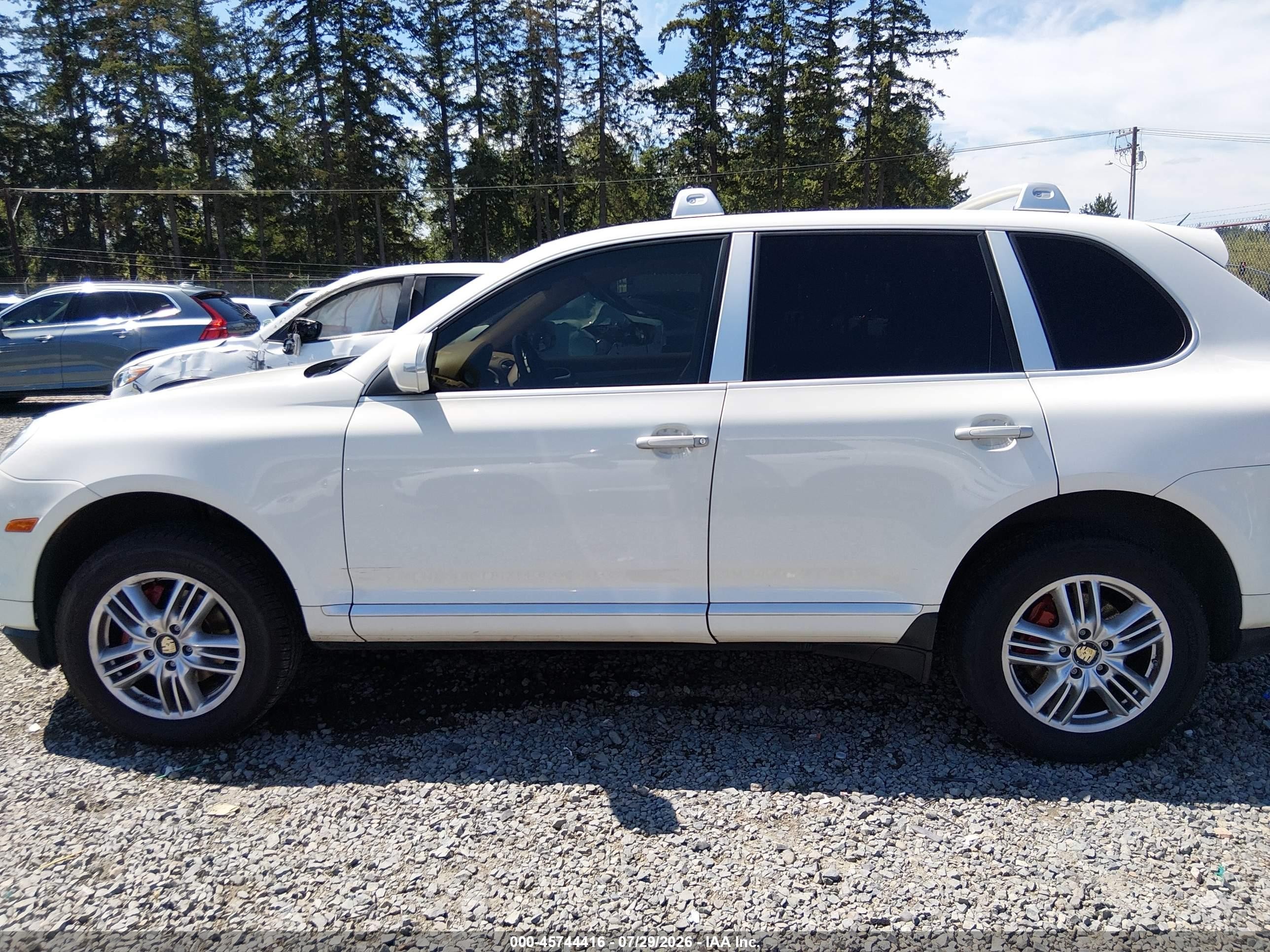 2008 Porsche Cayenne   White vin: WP1AA29PX8LA05454