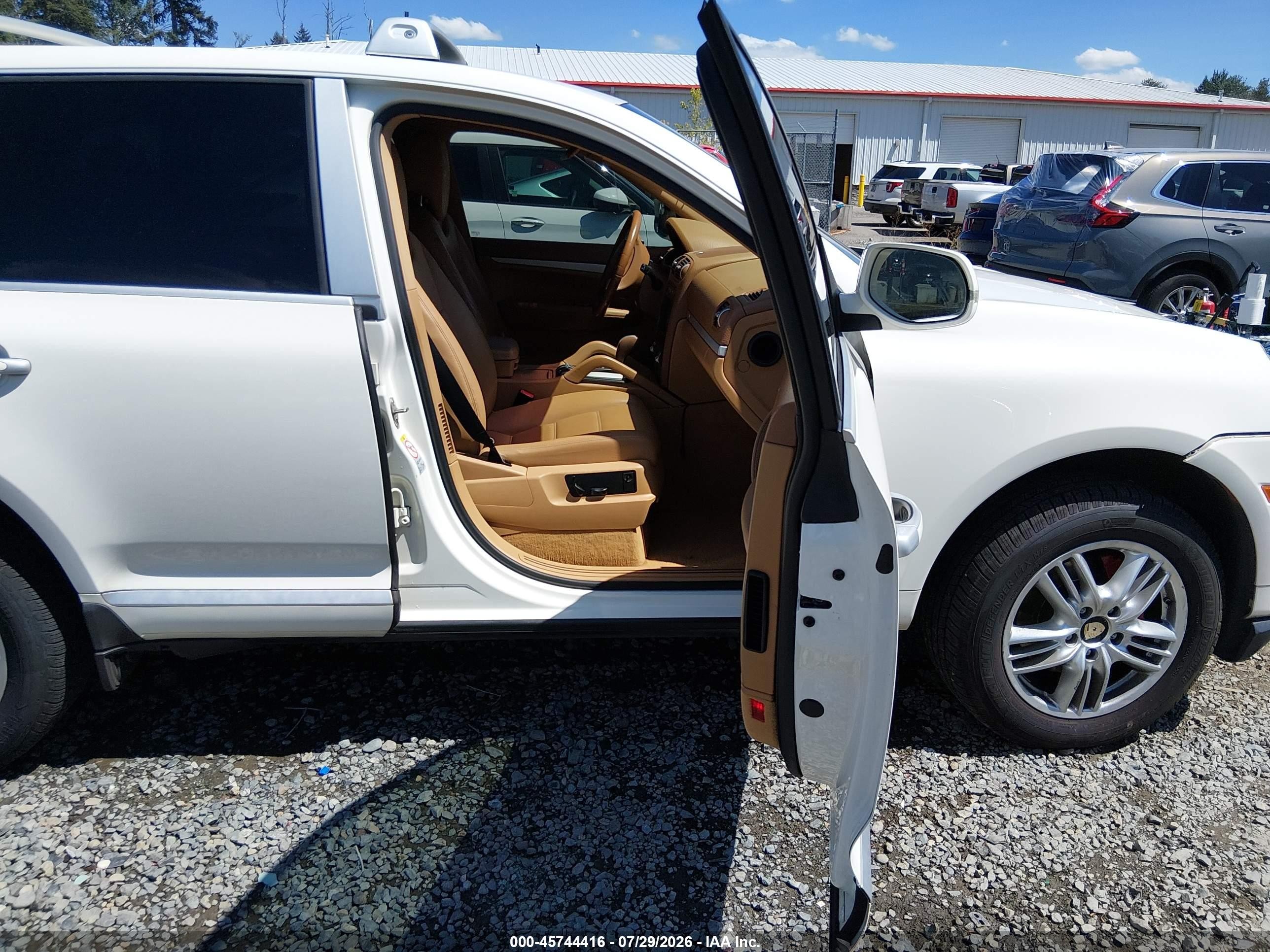 2008 Porsche Cayenne   White vin: WP1AA29PX8LA05454