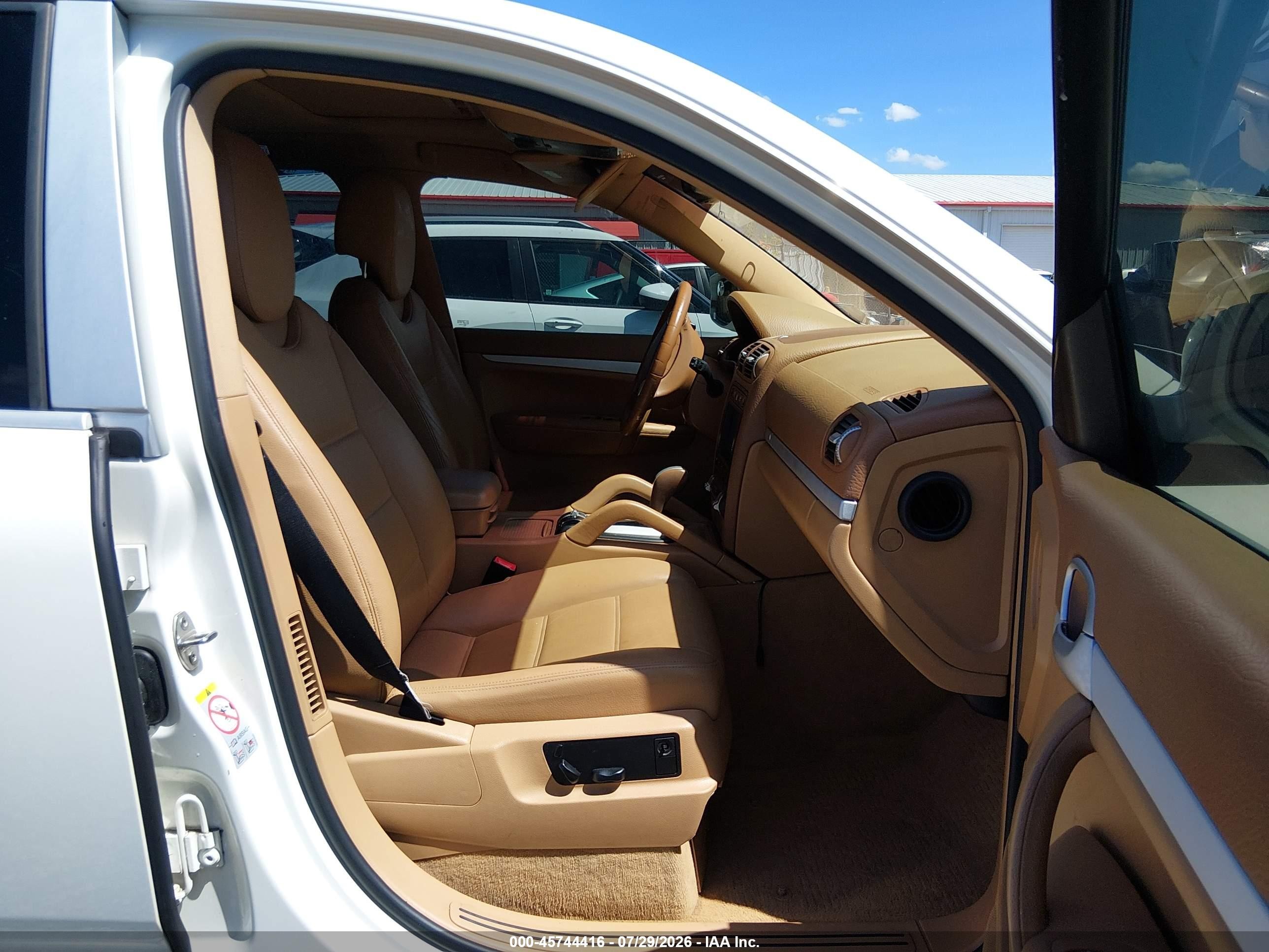 2008 Porsche Cayenne   White vin: WP1AA29PX8LA05454