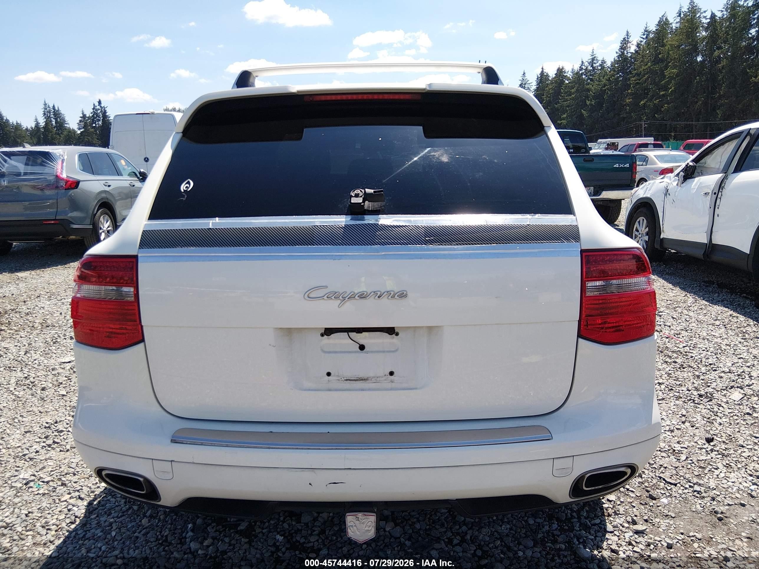 2008 Porsche Cayenne   White vin: WP1AA29PX8LA05454
