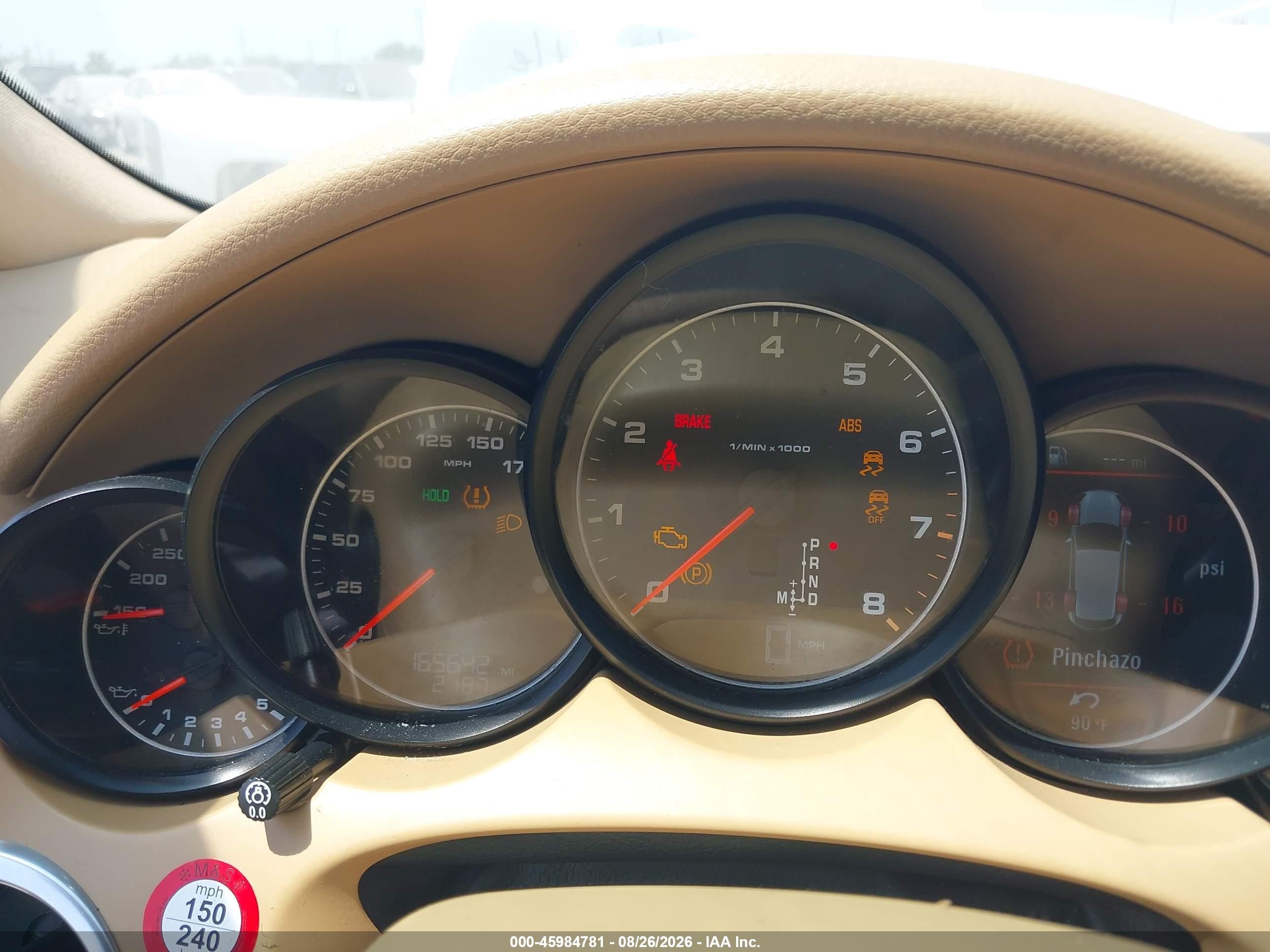 2012 Porsche Cayenne   White vin: WP1AA2A20CLA08095