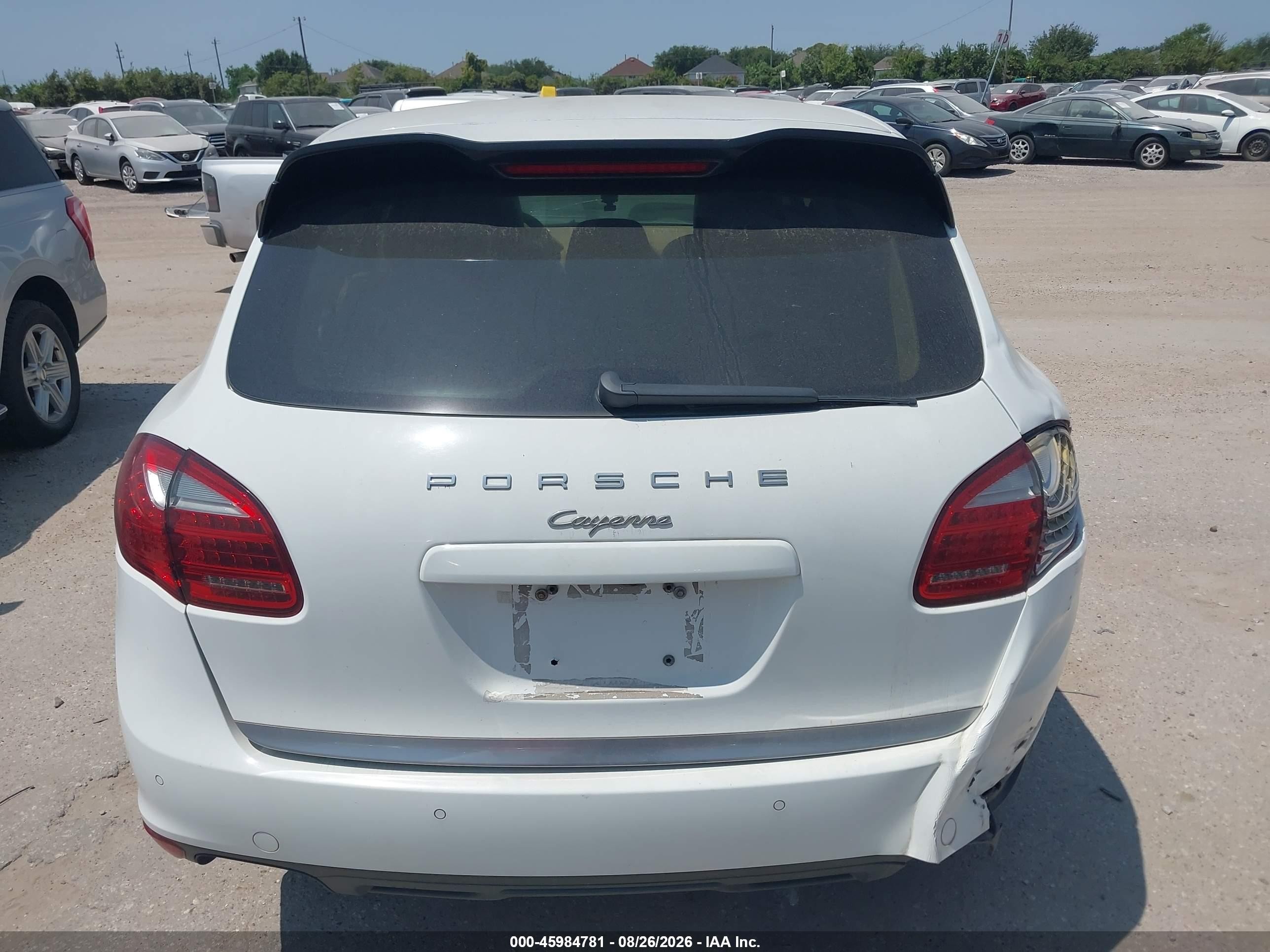 2012 Porsche Cayenne   White vin: WP1AA2A20CLA08095