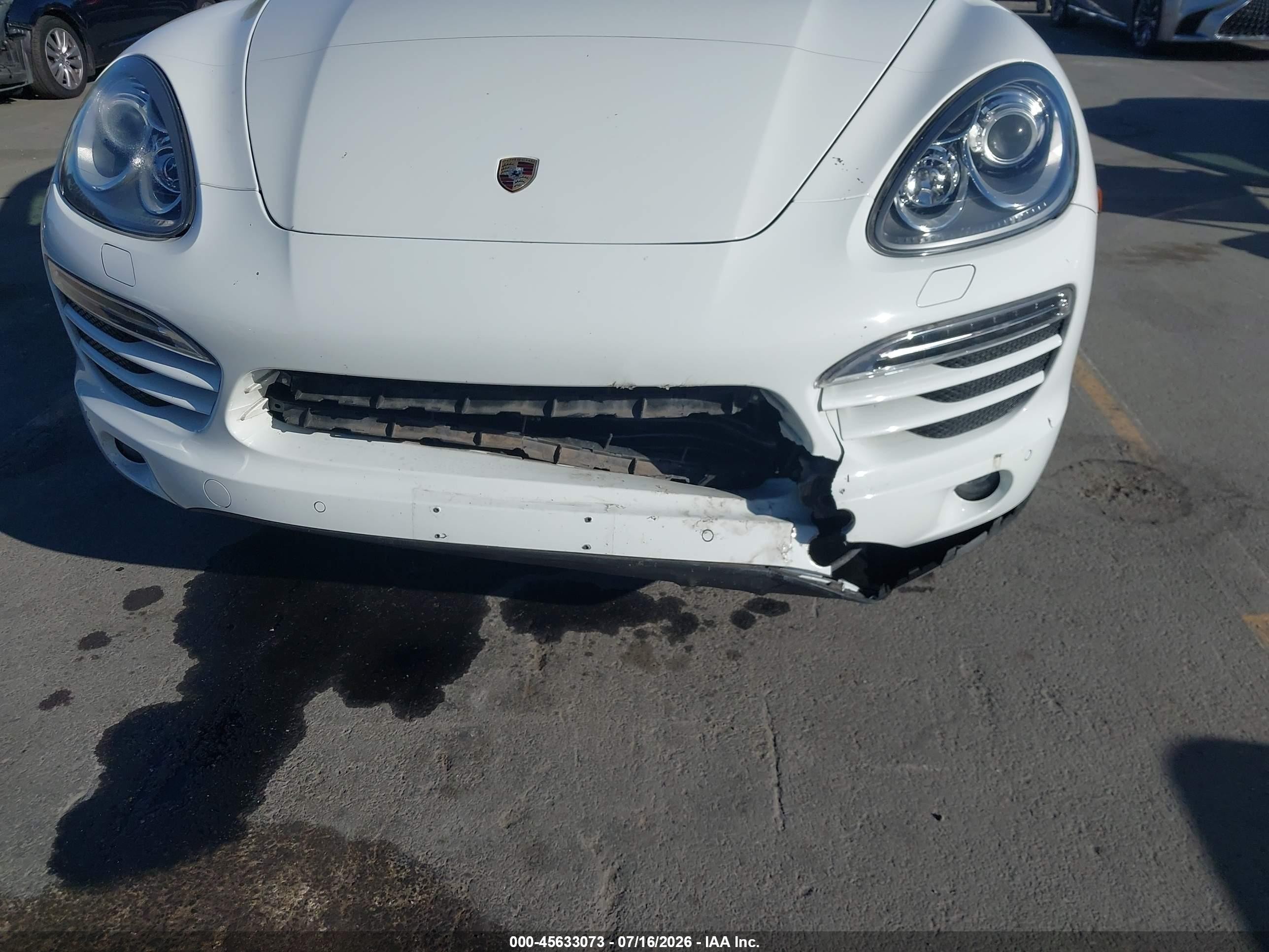 2014 Porsche Cayenne   White vin: WP1AA2A20ELA00176