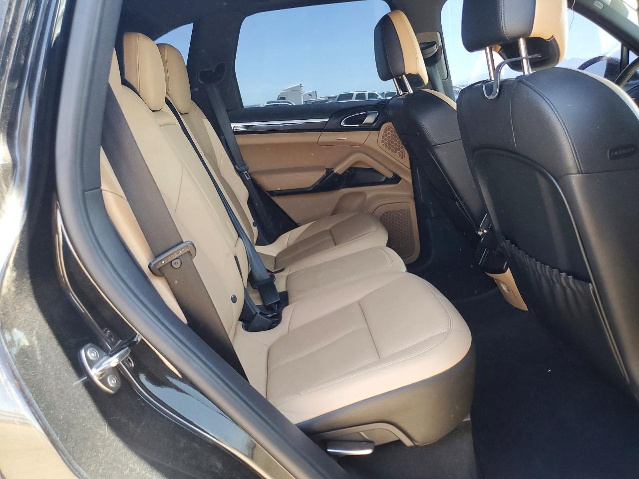 2014 Porsche Cayenne Черный vin: WP1AA2A20ELA09556