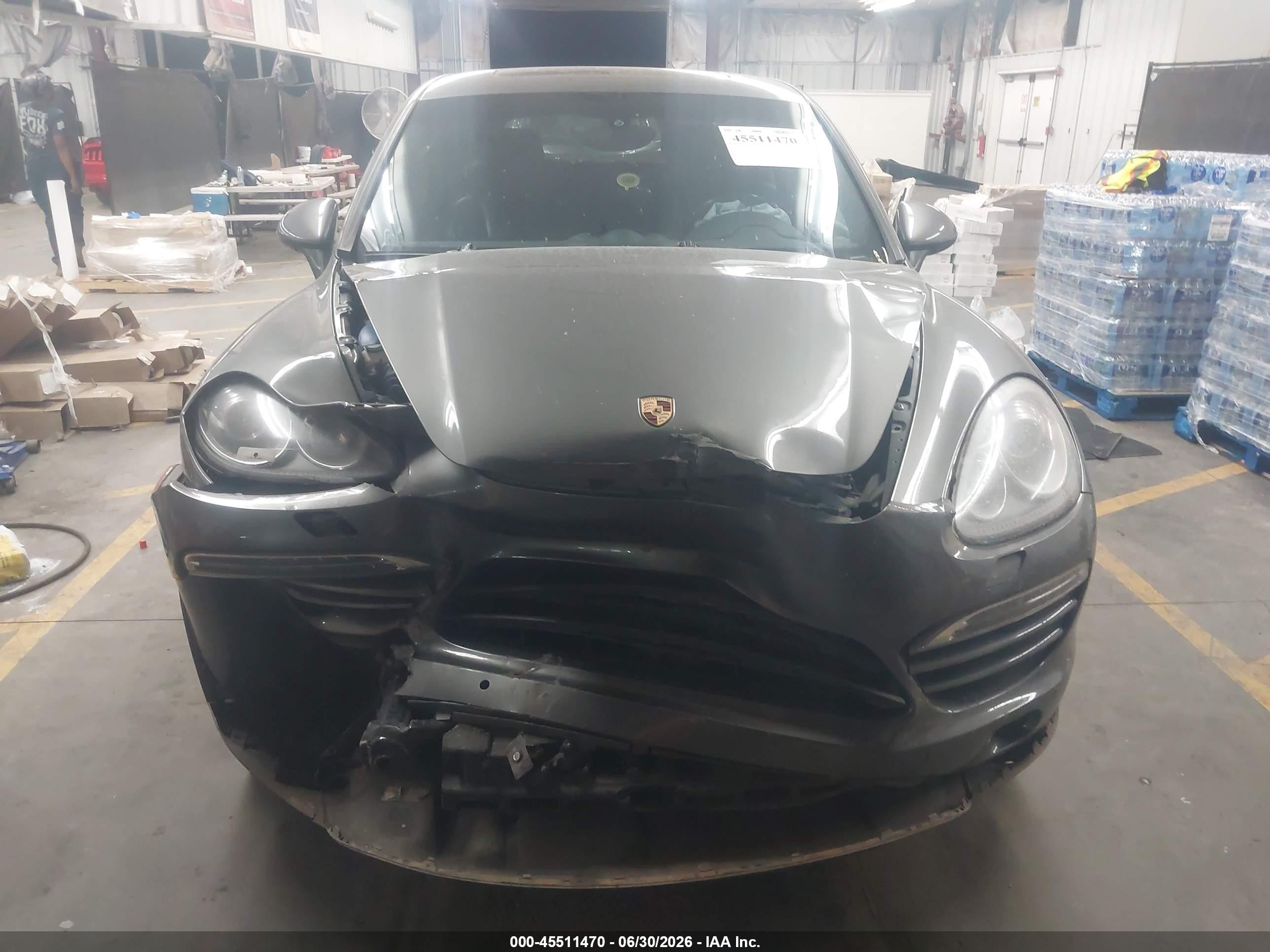 2014 Porsche Cayenne   Gray vin: WP1AA2A20ELA91921