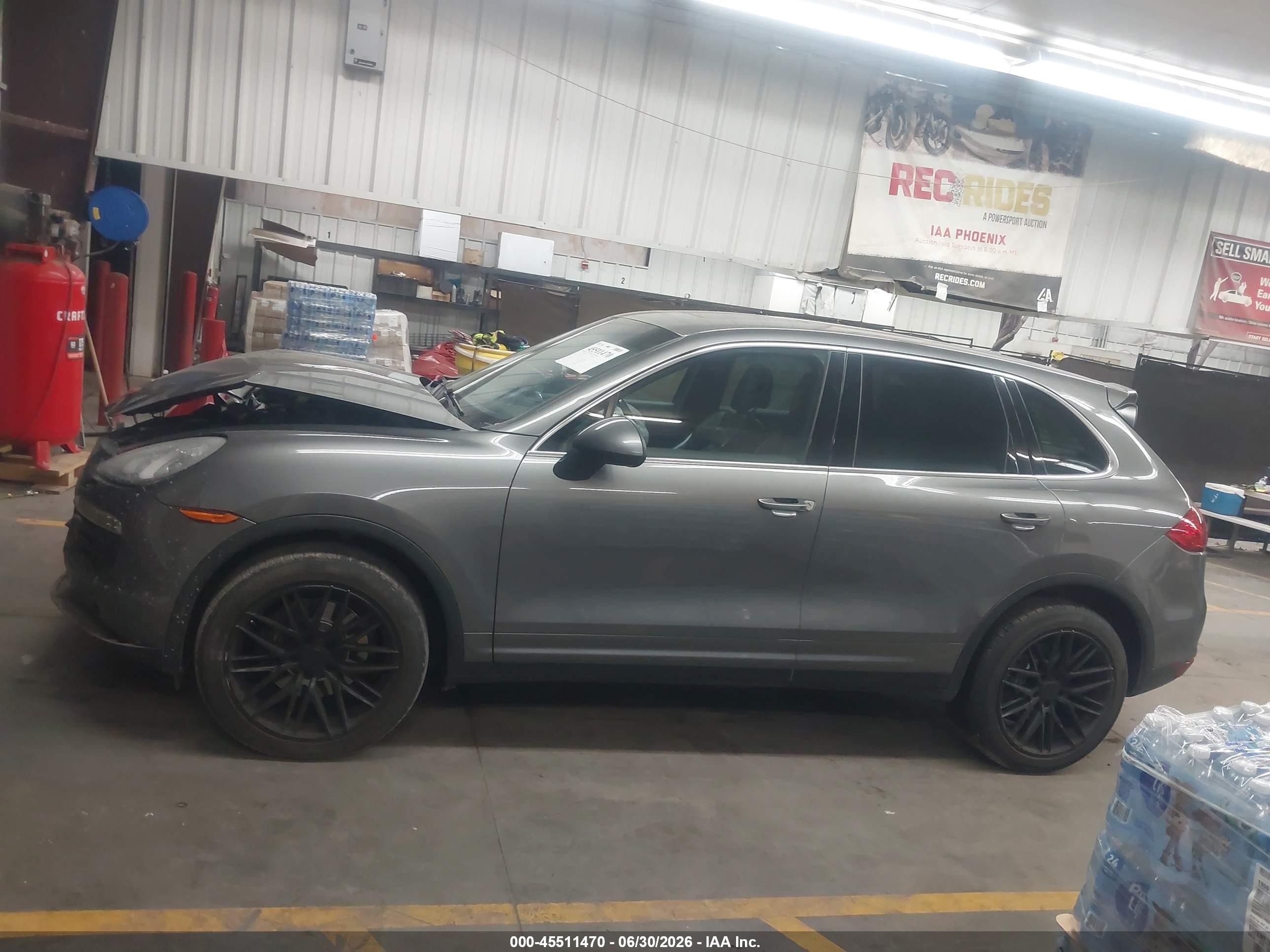 2014 Porsche Cayenne   Gray vin: WP1AA2A20ELA91921