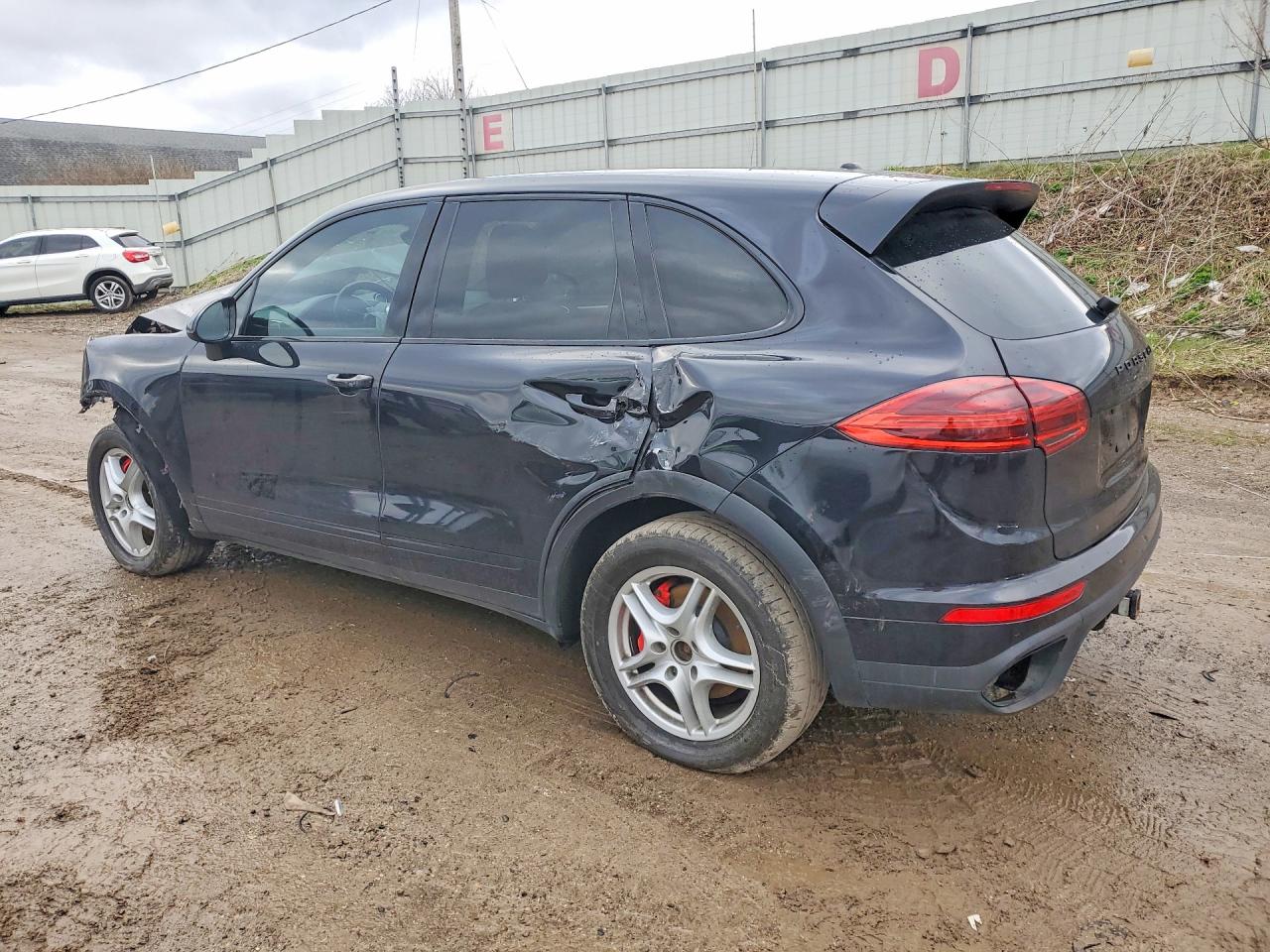2016 Porsche Cayenne Black vin: WP1AA2A20GKA08092